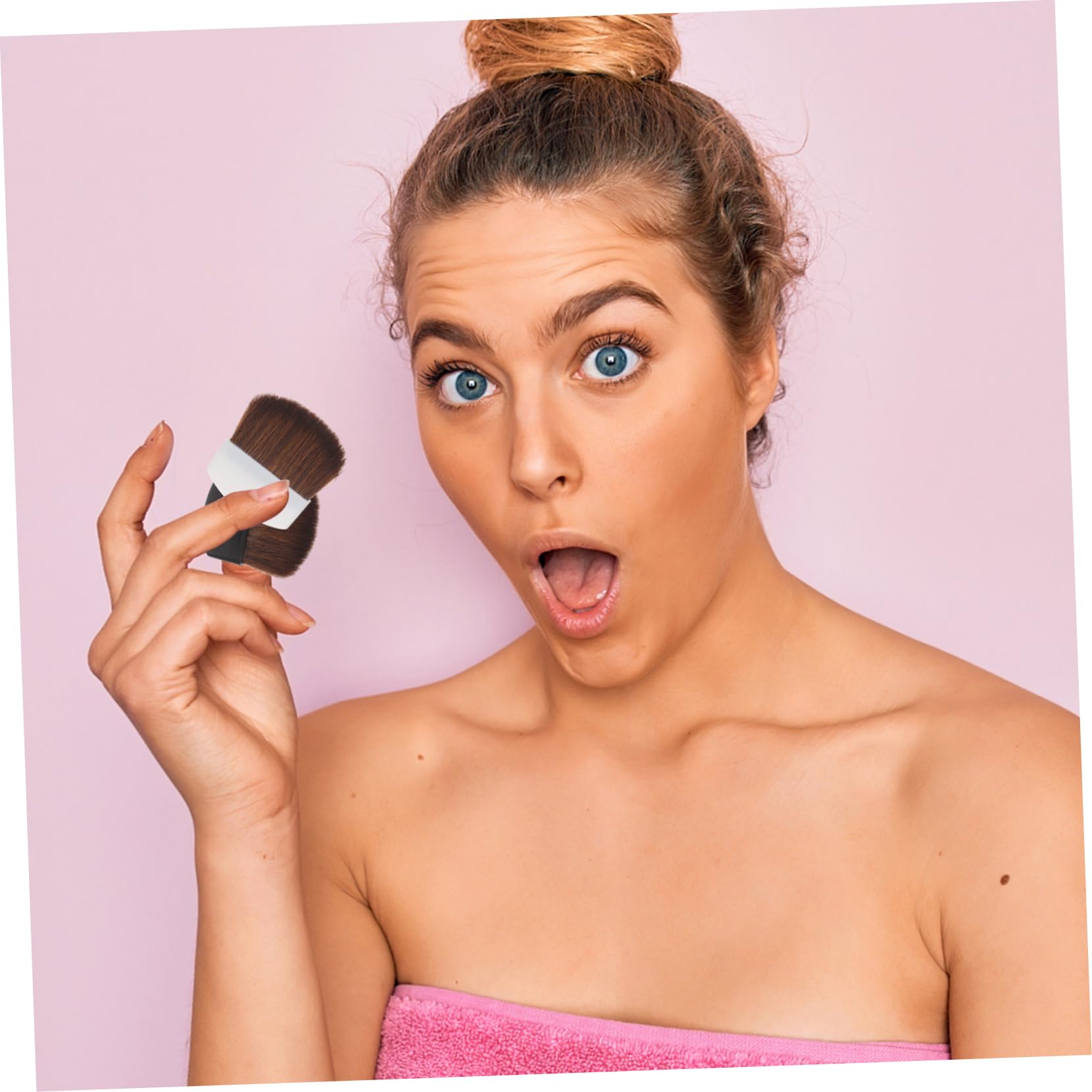 CALLARON Pennello per Trucco Portatile 2 Pezzi Set Setole di Crine di Cavallo Pennello Blush e Fondotinta in Plastica Bianco e Nero Resistente e Maneggevole per Uso Quotidiano