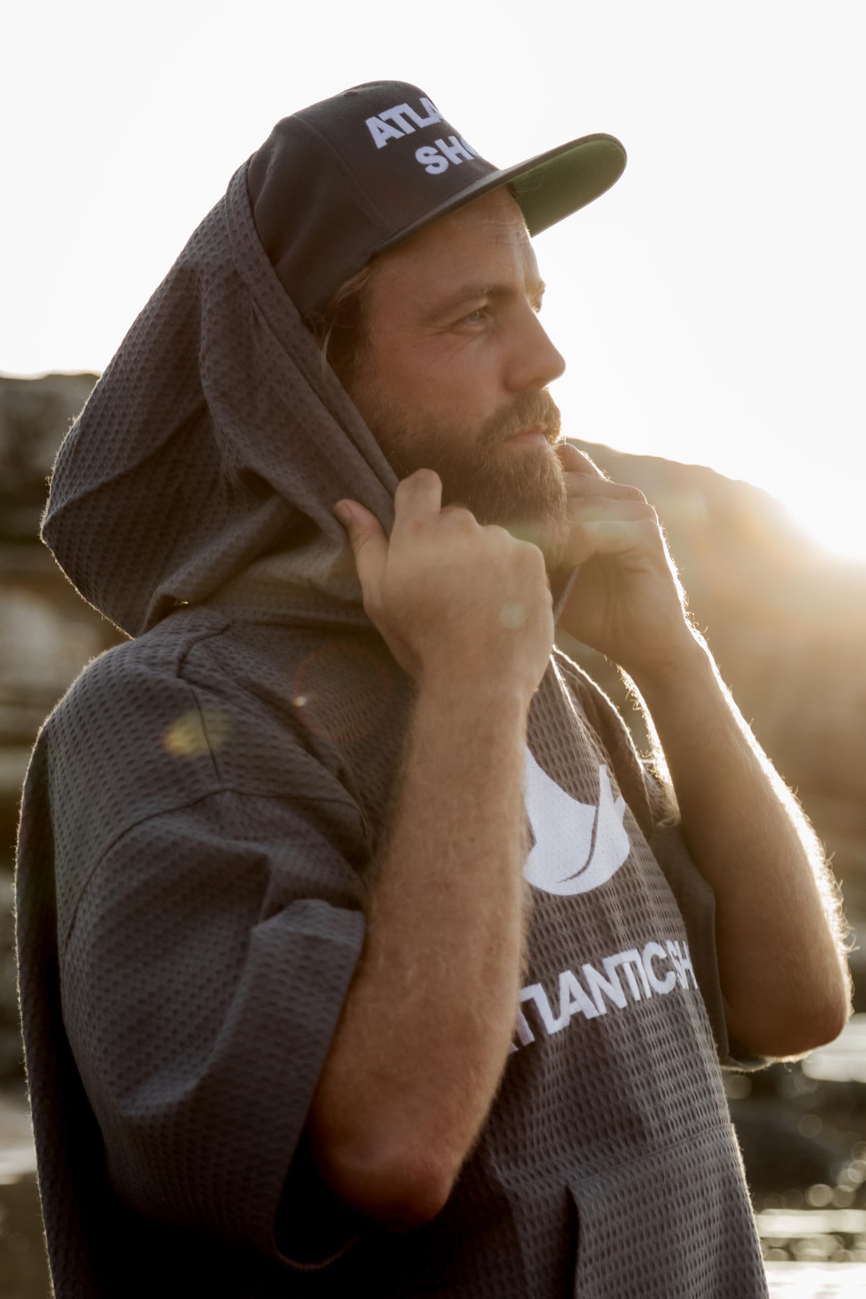 ATLANTIC SHORE | Surf Poncho | Travel Edition aus 100% Baumwolle (Waffelpiqué) | Unisex | Travel für Erwachsene
