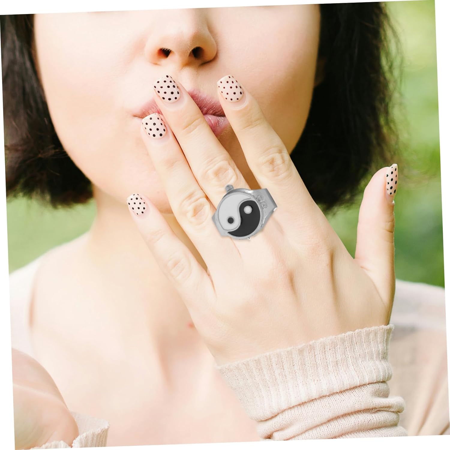 2pcs Eight-grams Design Finger Watch for Women Retro Jewelry Elastic Band Stylish and Practical Accessory for Everyday Wear