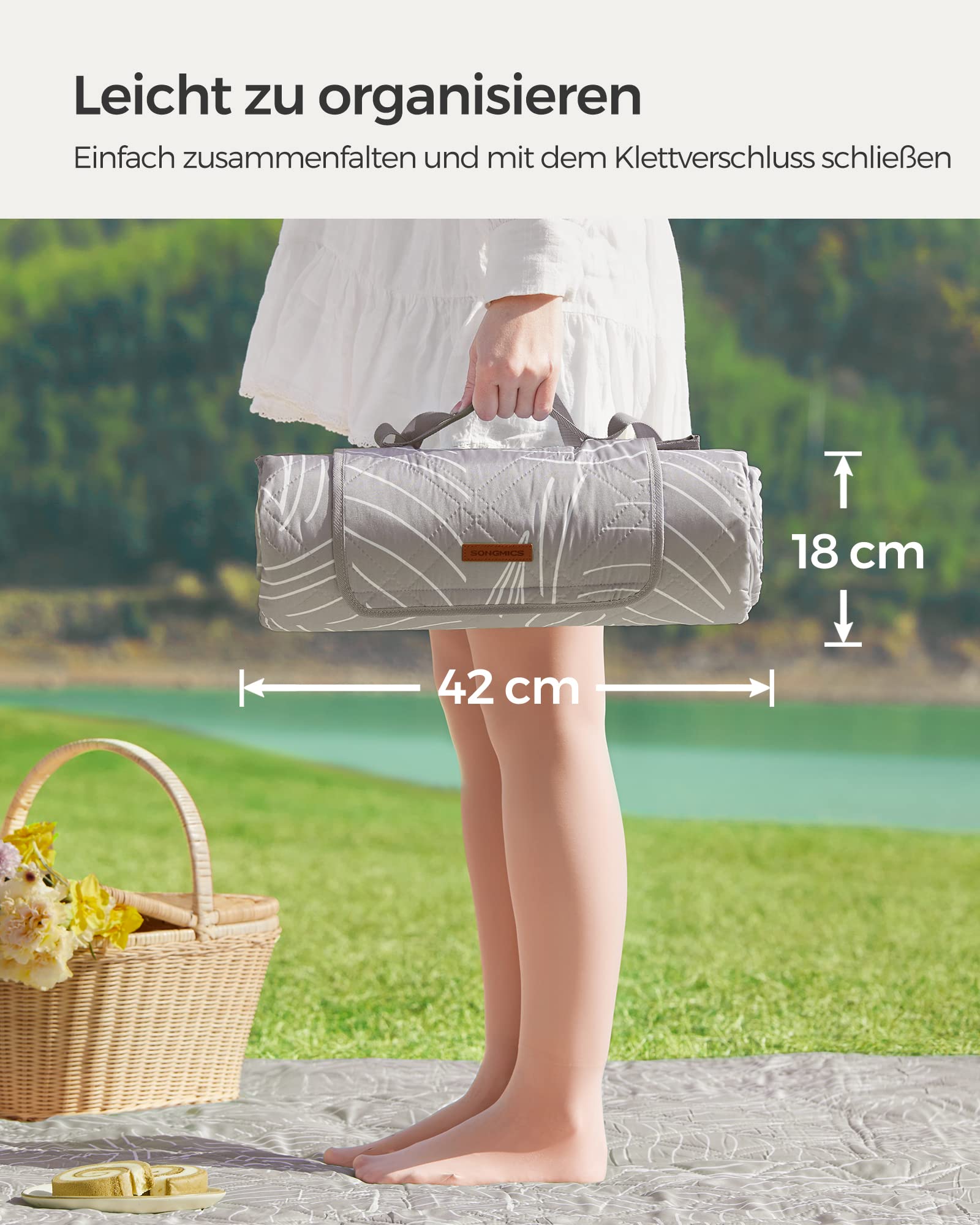 SONGMICS Picknickdecke, 200 x 200 cm, mit 4 Erdankern, groß, Campingdecke, für Park, Garten, Strand, wasserdicht, maschinenwaschbar, faltbar, Khaki mit tropischem Farn GCM010B02