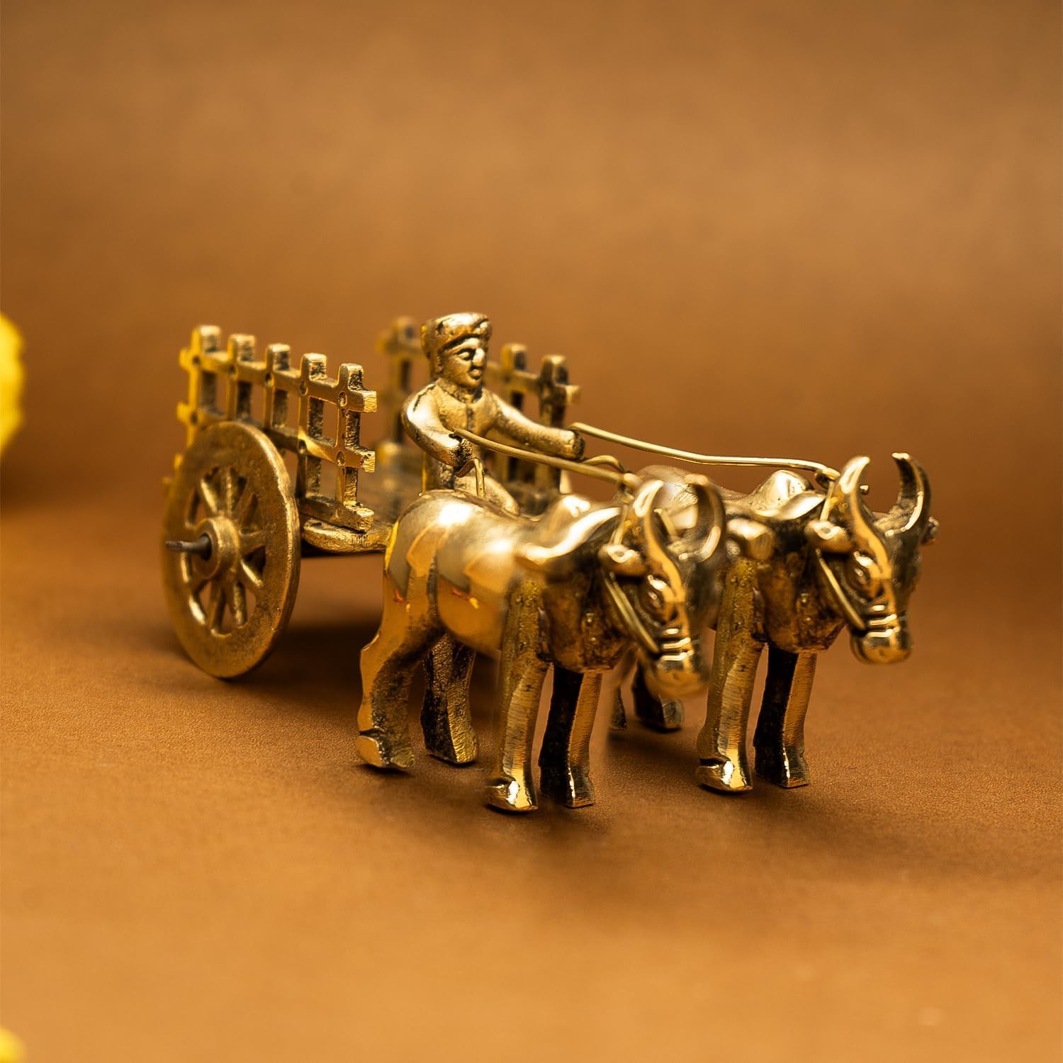 Handcrafted Pure Brass Bullock Cart Showpiece, Traditional Bailgadi Design, Antique Gold Finish, 12 x 5 cm, Home Decor for Living Room (Size: 12 cm)
