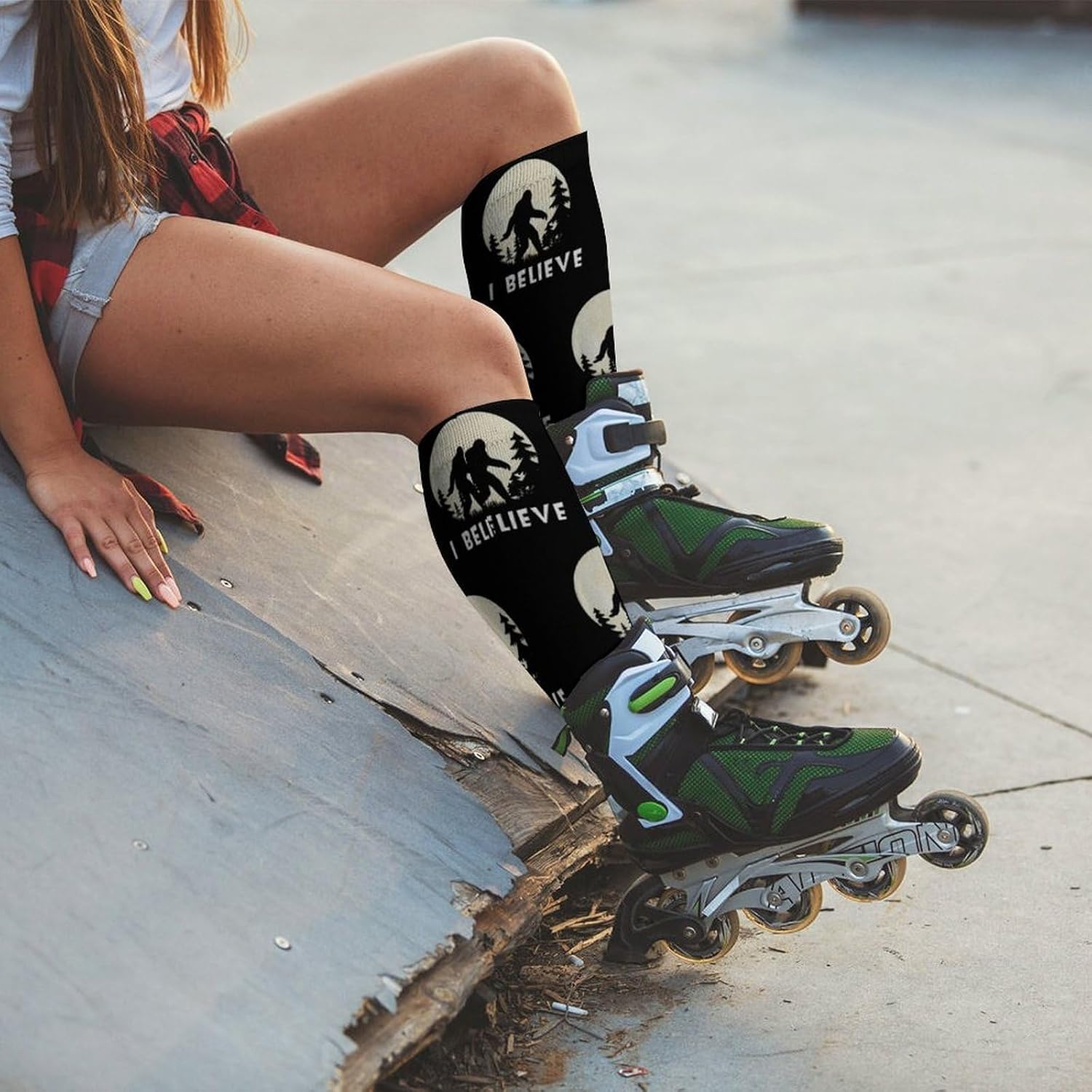 Bigfoot Sasquatch I Believe Knee High Socks Athletic Long Stockings Sport Casual Crew Tube Sock Boot 46cm