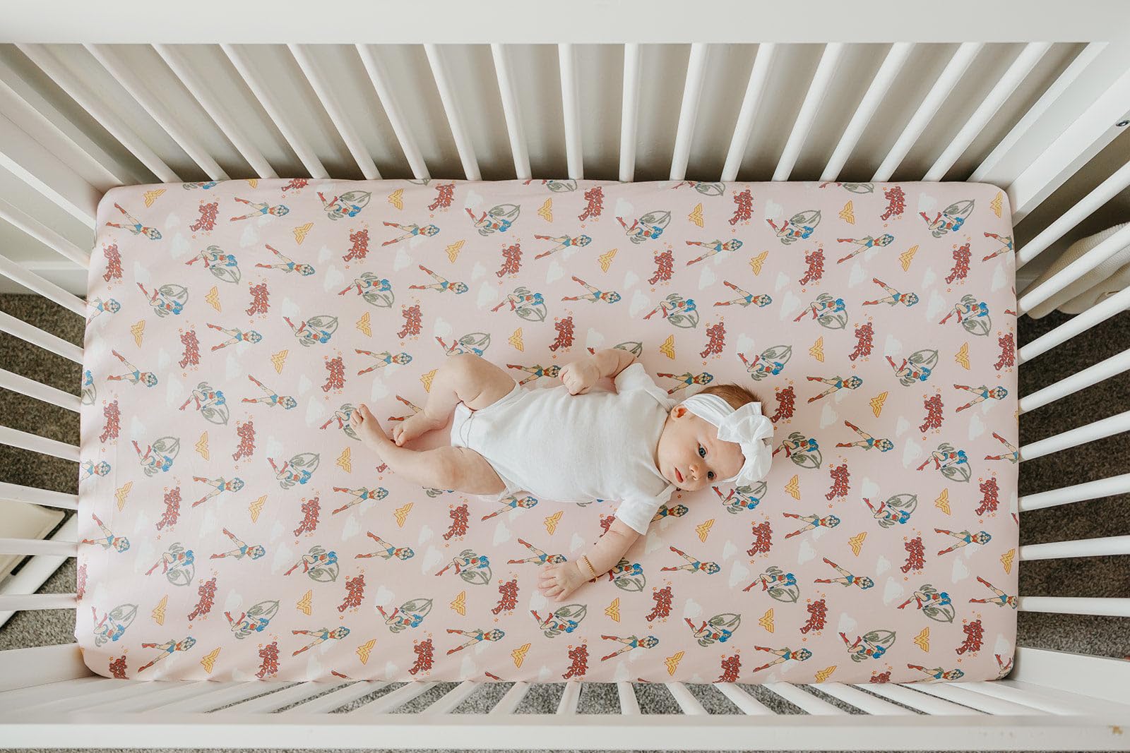 Copper Pearl Premium Strick-Bettlaken für Jungen und Mädchen, atmungsaktiv und weich, Spannbettlaken für Standard-Baby-Matratzen, Kinderbettlaken für Baby-Wunschliste oder Duschgeschenk, Wonder Woman™