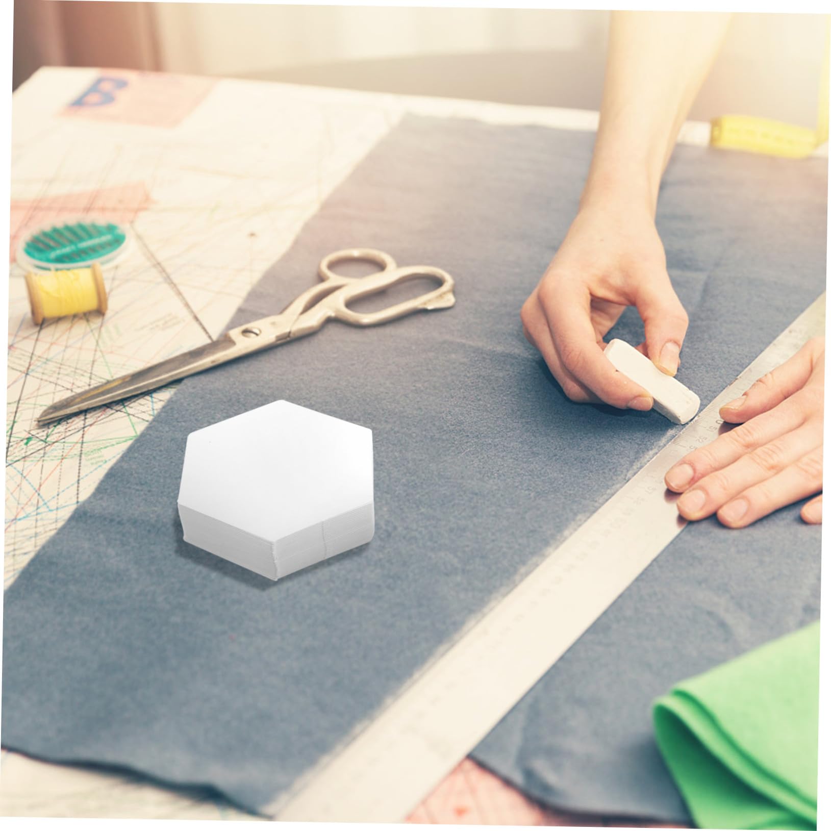1500 Piezas Plantillas de Papel Hexagonales para Patchwork de Costura DIY Moldes Resistentes para Proyectos de Acolchado Paquete Herramientas Prácticas para Manualidades