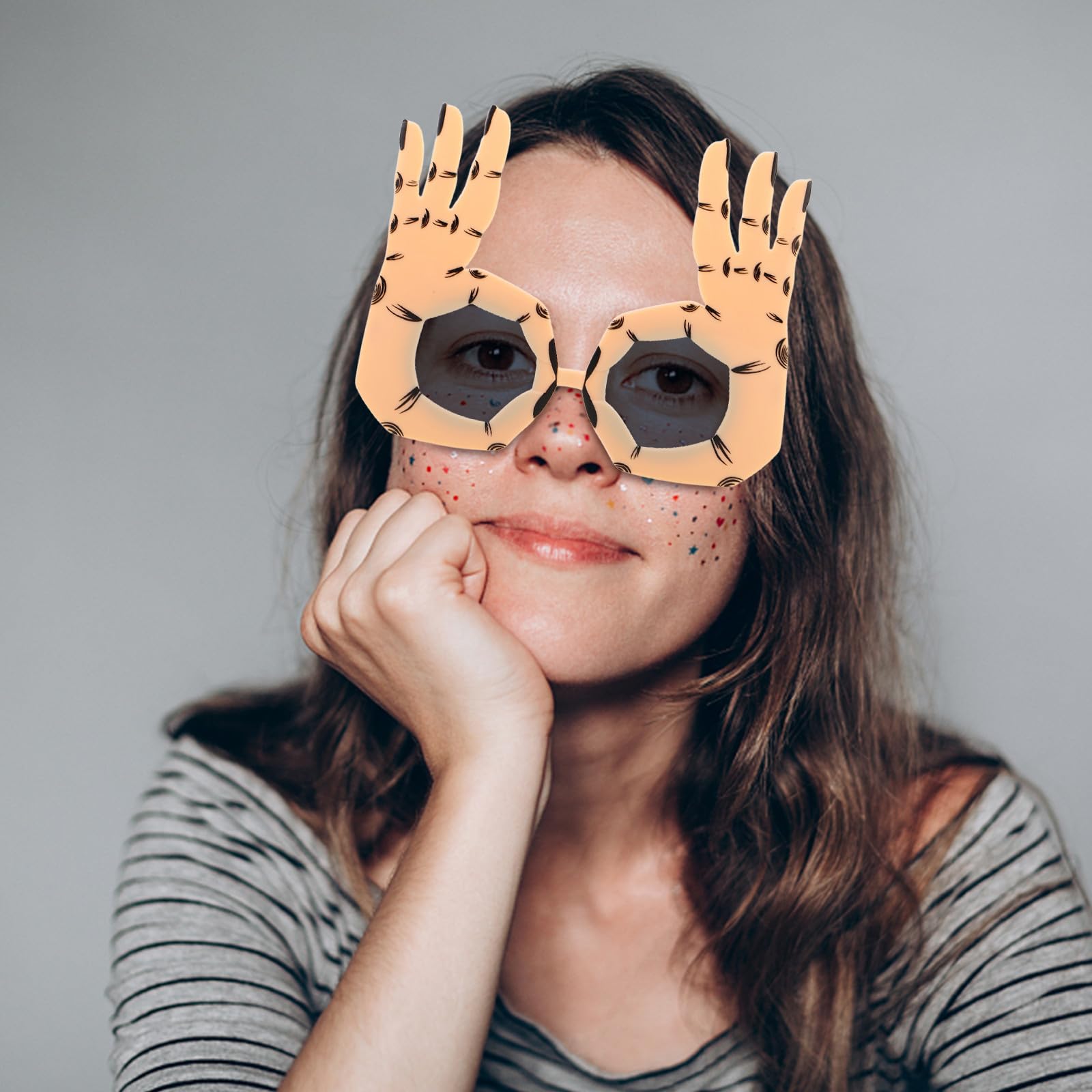 Tofficu 15 Stück Beige Ok Hand Geformte Scherzbrille aus Kunststoff für Halloween Party mit Leichtem Design und Einzigartigem Stil als Lustiges Kostümaccessoire