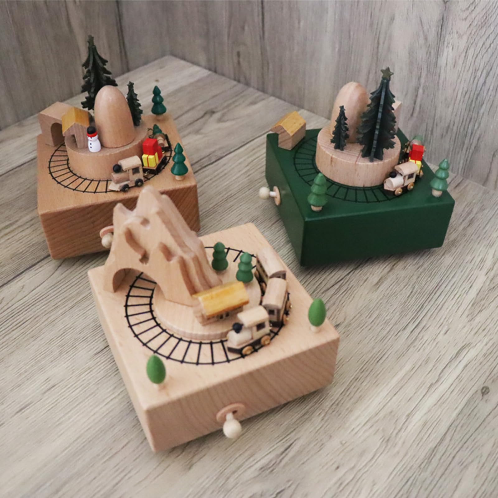 Hand Wood Music Box con treno rotante, regalo di compleanno, ornamento a forma di cartone animato, decorazione per la casa, tablet