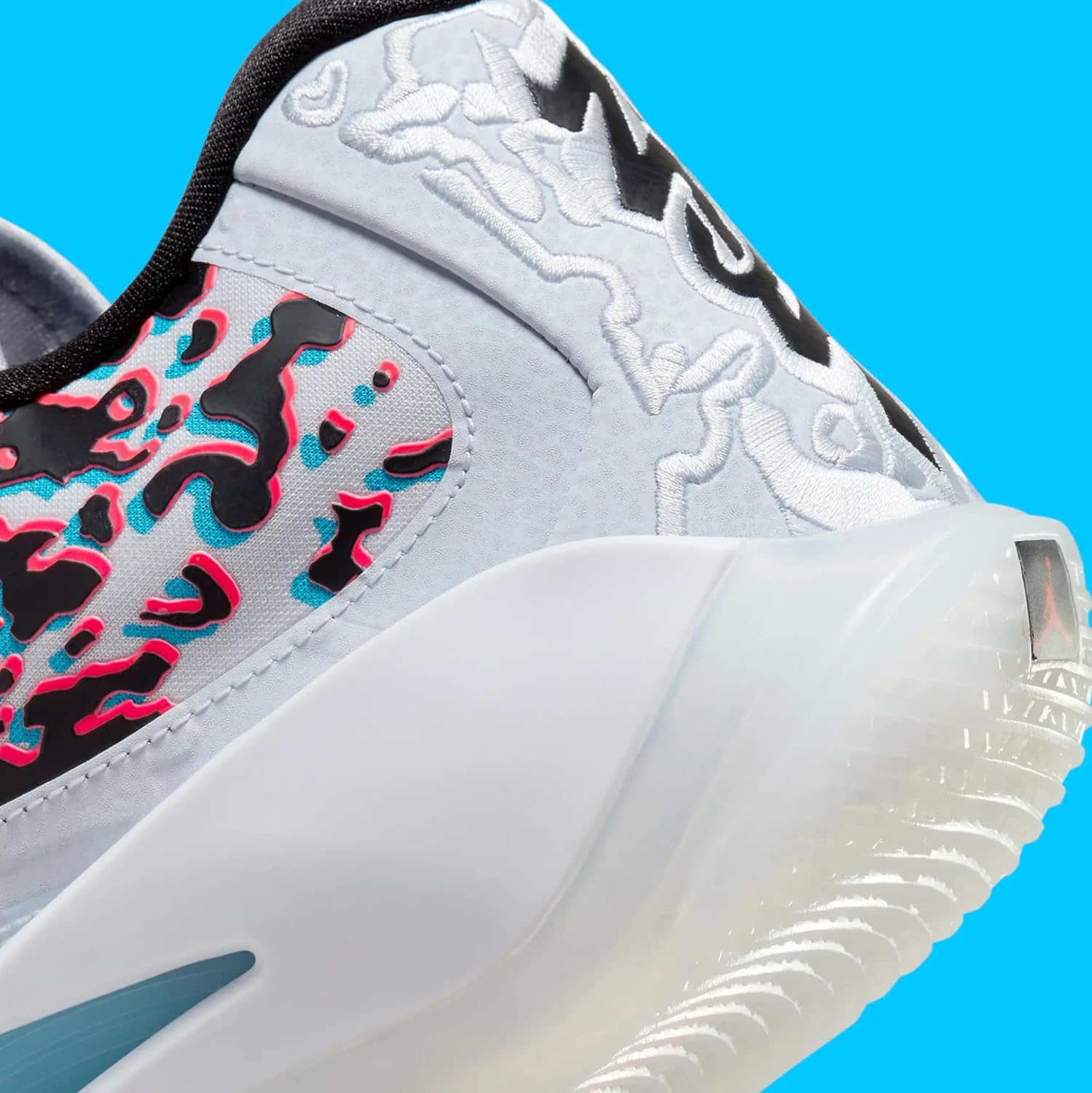 Jordan Zion 3 Men's Shoes (DR0675-106, White/University RED/Cement Grey)