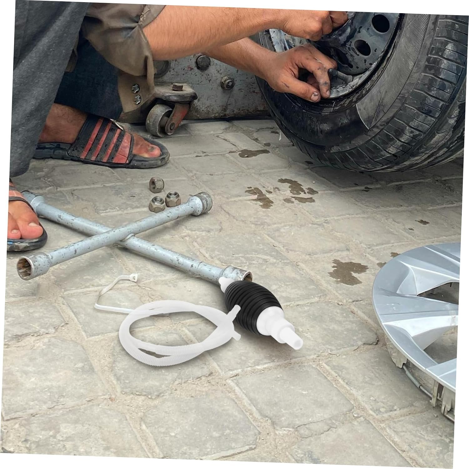 Unomor 1.5m Hand Pump Fuel Transfer Siphon Pump with Hose for Diesel and Oil Transfer Durable and User-friendly Design for Automotive and Agricultural Use