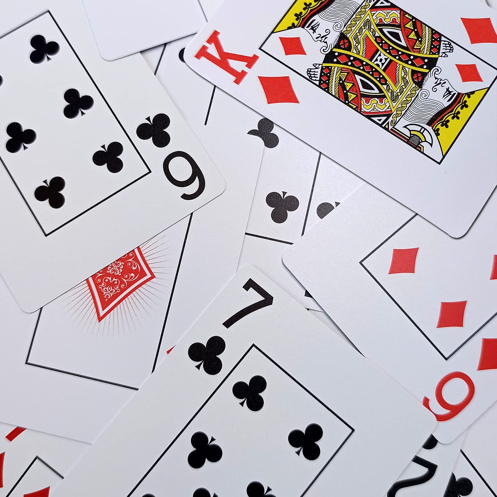 IMAGAME Plastikowe karty do gry, rozmiar pokera, jakość kasyna, indeks Jumbo, wodoodporne i nadające się do prania, idealne do pokera Texas Hold'em, 1 niebieska talia i 1 czerwona talia