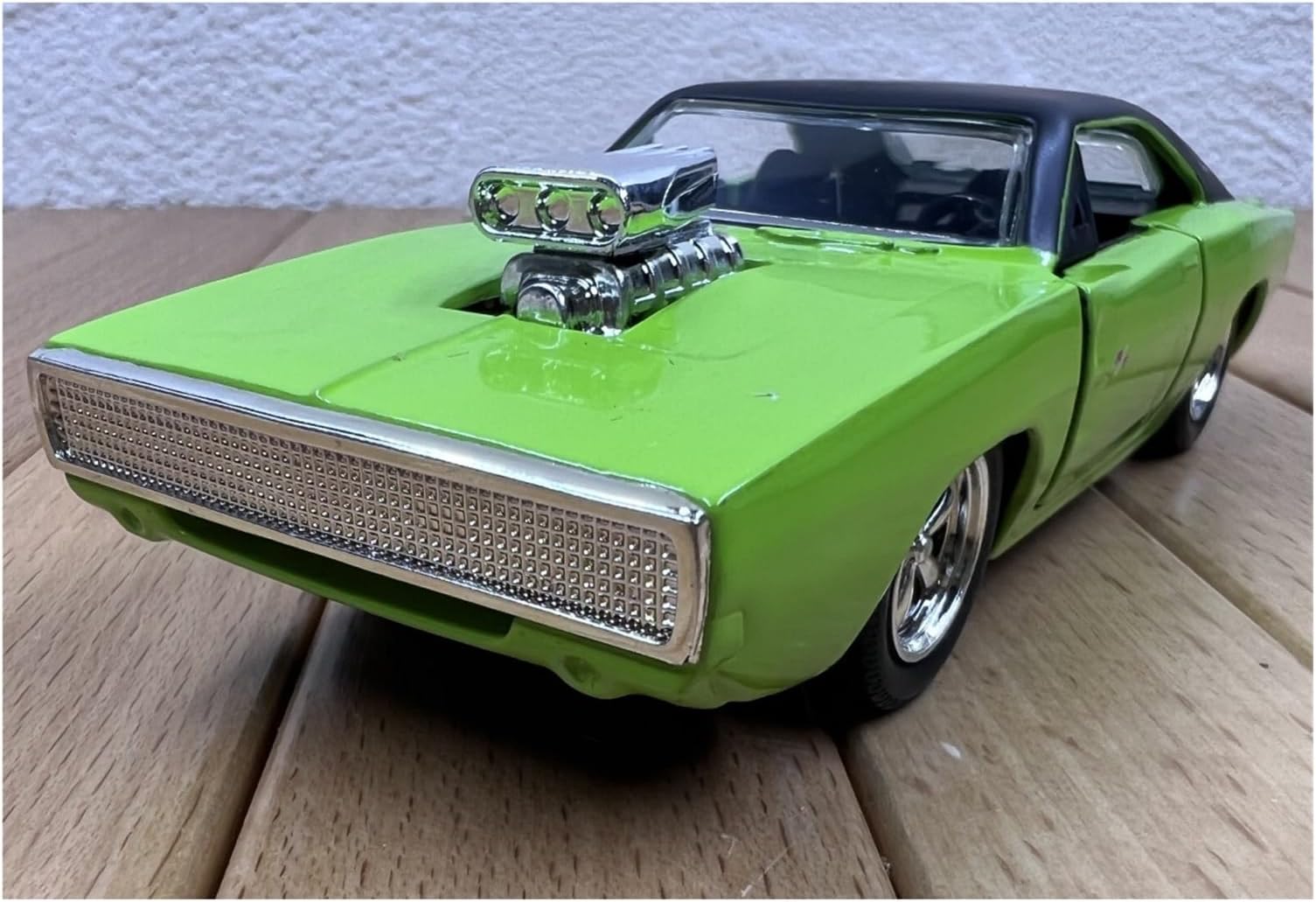 Model Car in 1:32 Scale for Dodge 1970 Charger Classic Vintage Car Alloy Model Ornaments Muscle Car Scene Decoration For The Collection