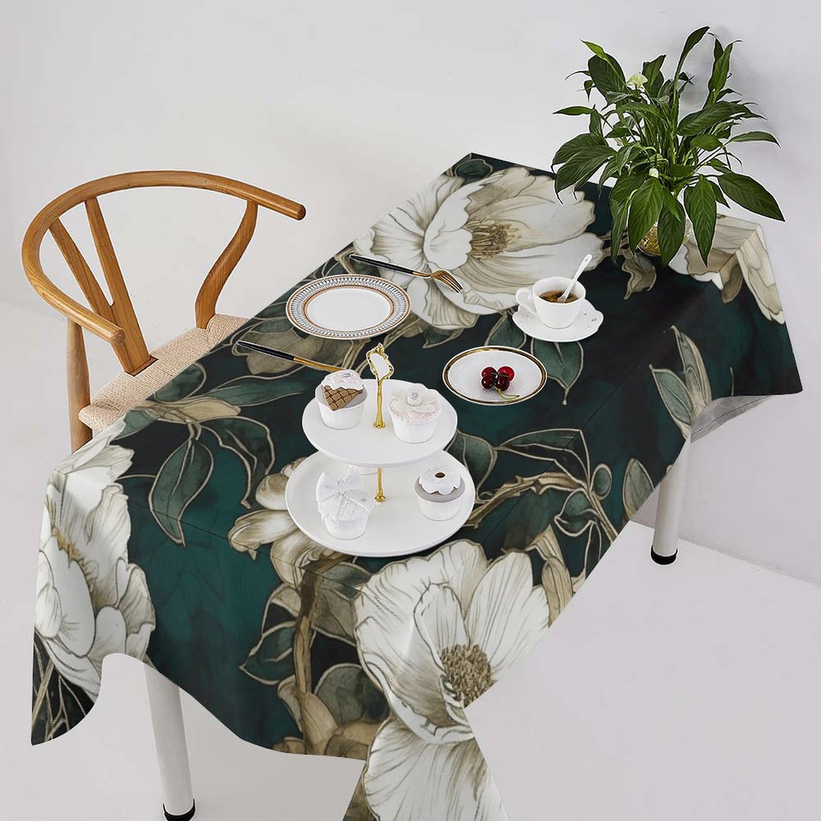 Nappe de table à fleurs blanches lavable pour en finir avec les taches de dîner