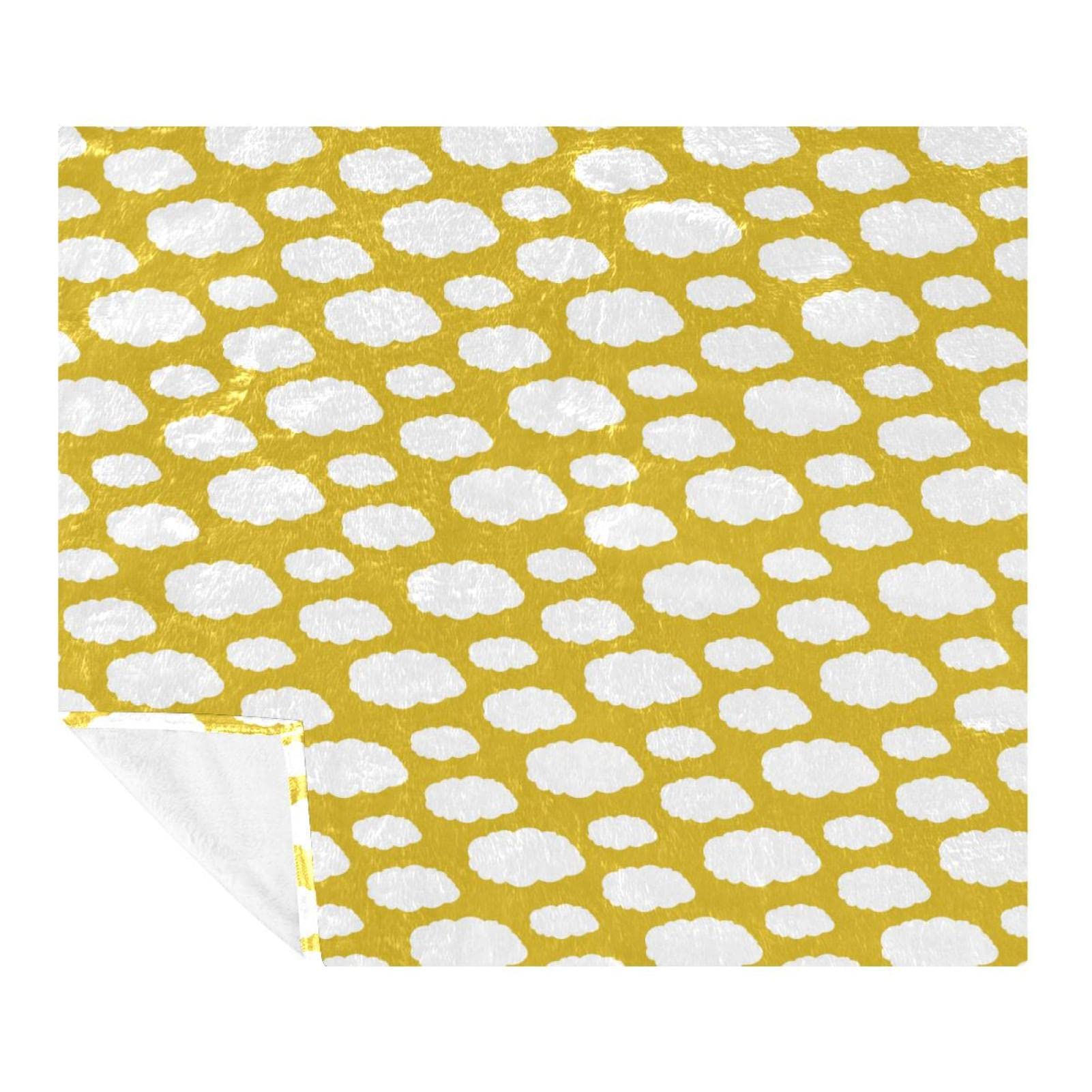 Couverture polaire douce comme un nuage blanc pour une chambre d'enfant joyeuse