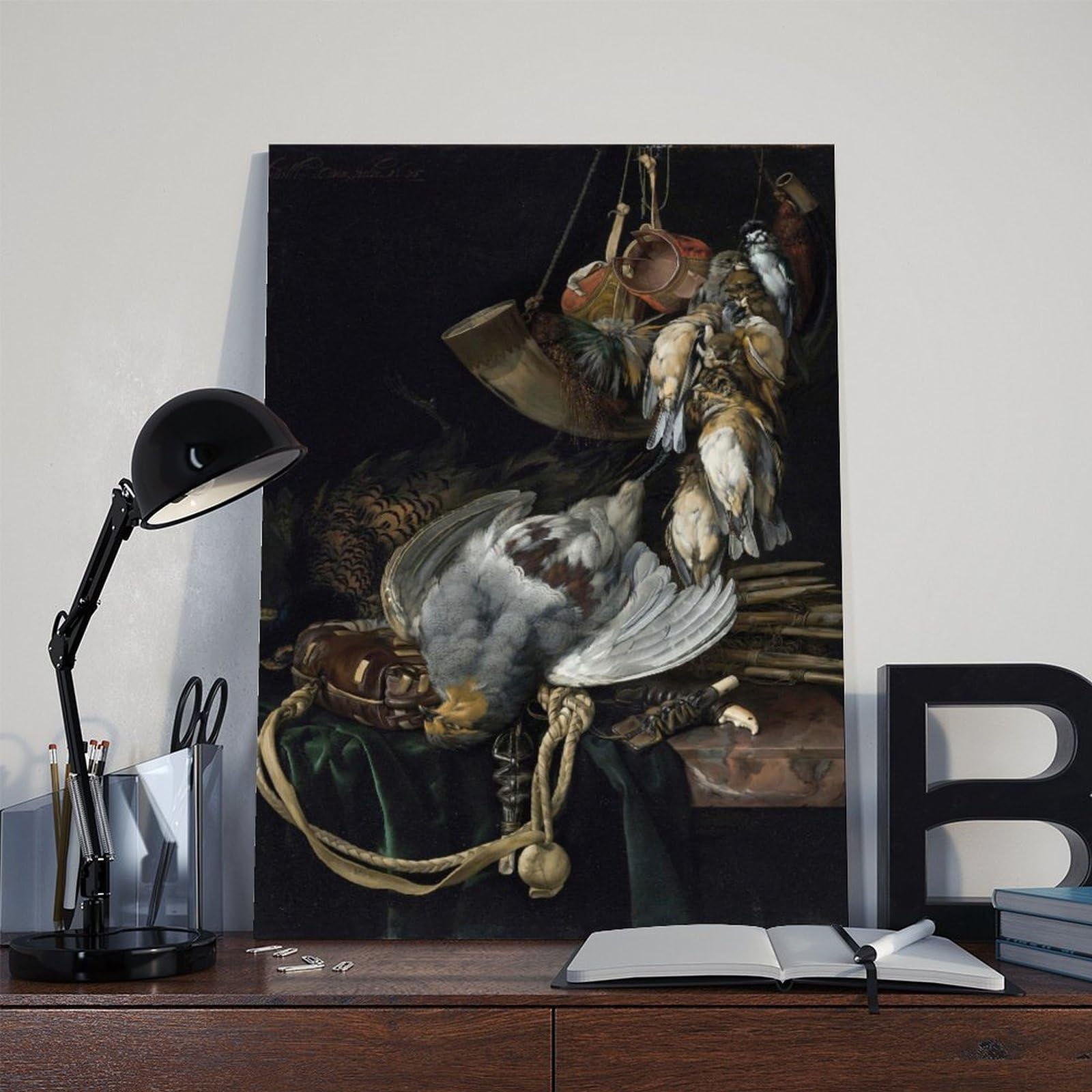 Poster su tela per camera da letto, motivo: una pernice, un fagiano, una borsa da caccia e trappole su una sporgenza parzialmente drappeggiata, uccelli canori, un corno da caccia e cappucci da falco
