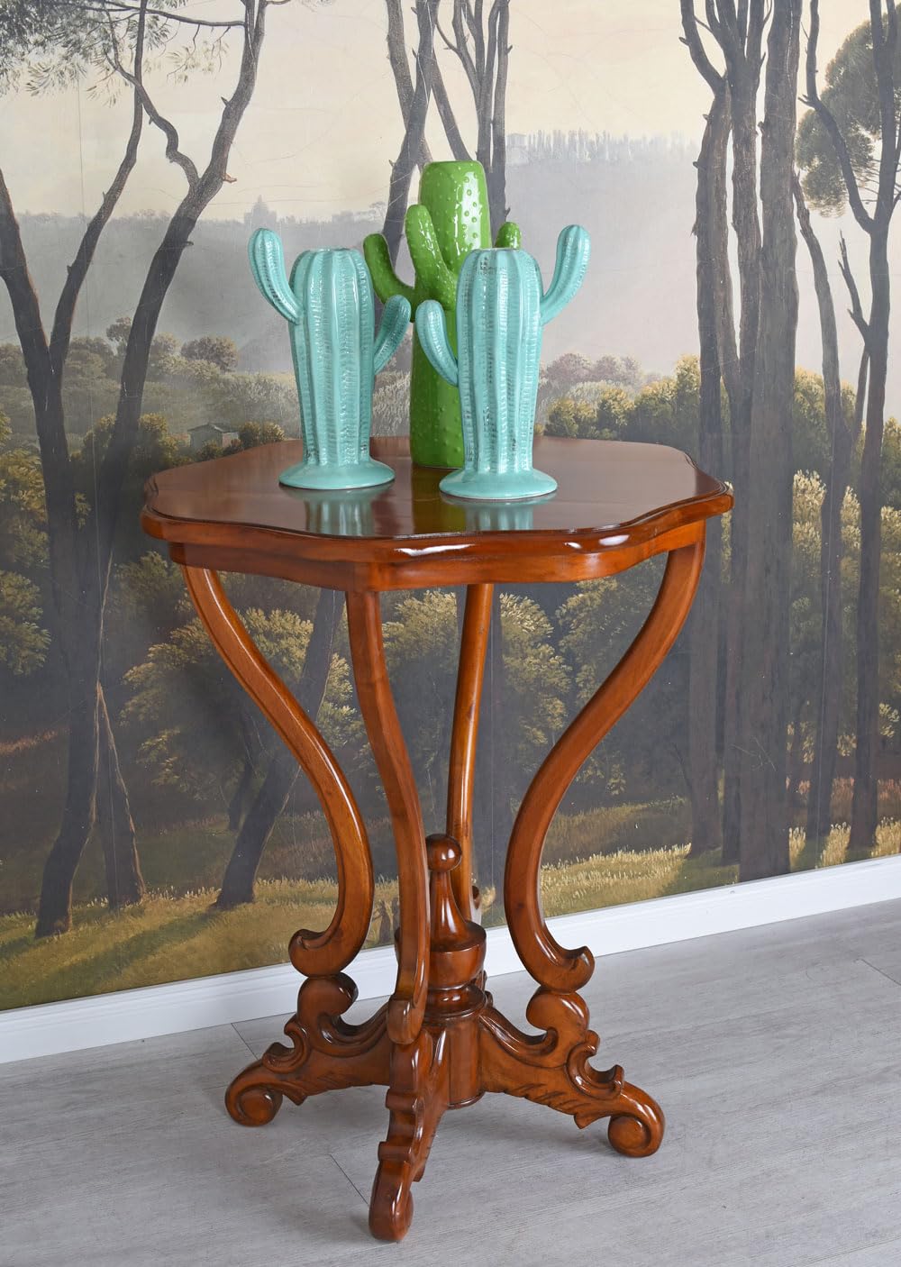 Teetisch „Chateau ROYAL“ – Antiker Beistelltisch rund aus Mahagoni (Ø 60 cm, H 73 cm), handgearbeitet mit Schnitzereien im klassischen Stil mar262 Palazzo Exklusiv