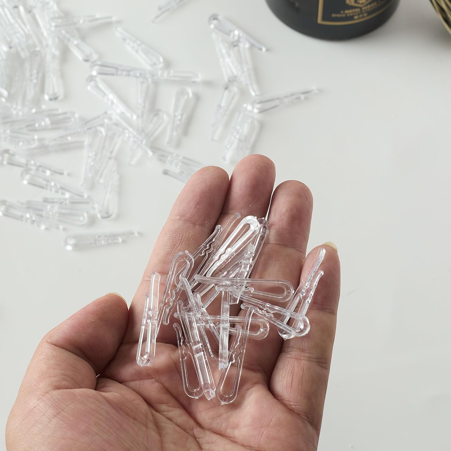 100 Pcs 1.5Inch Clear Plastic Shirt Packaging Clips - Clothing Display Pins for Folding Garment Storage and Shirt Presentation