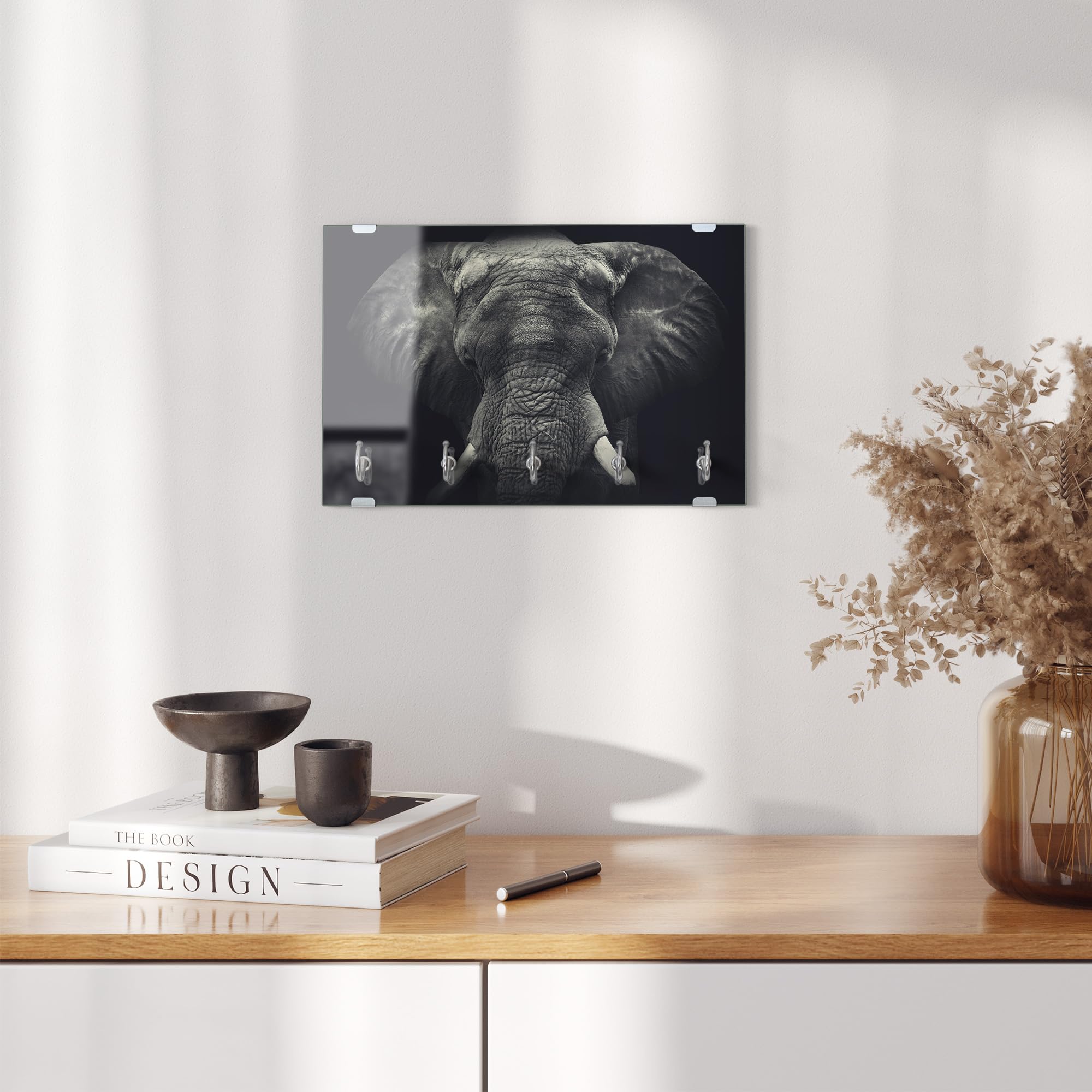 DEQORI Schlüsselbrett aus Glas | Motiv Der graue Gigant | ca. 30x20 cm | mit 5 Haken, magnetisch – moderne Schlüsselaufbewahrung & Schlüsselhalter für Flur, Büro, Schlüssel & Anhänger