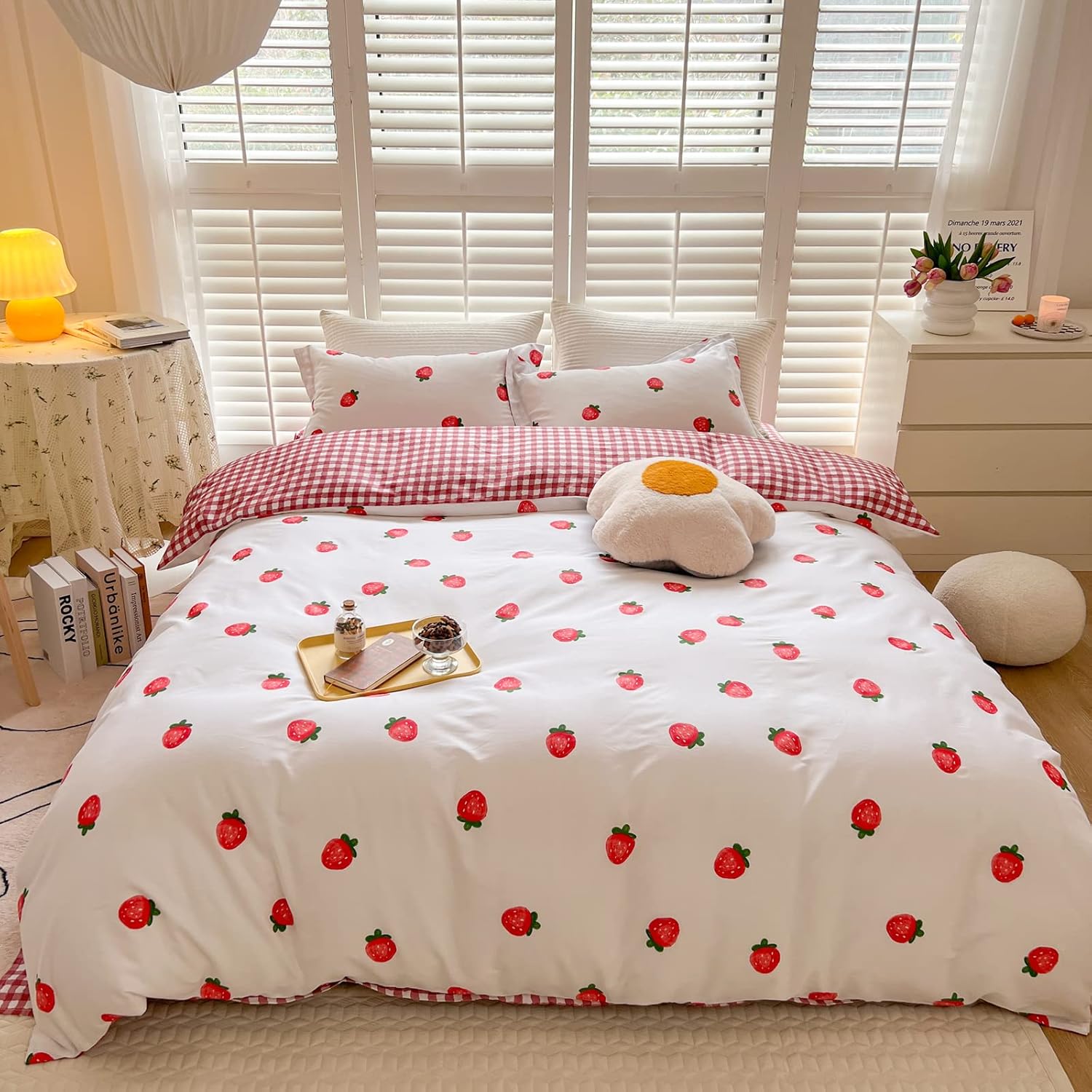 Strawberry Kids Duvet Cover Set Queen 100% Cotton Bedding for Boys Girls Teens Cartoon Red Strawberry Pattern 1 Fruit Full Comforter Cover 2 Pillow Shams (Queen) Full/Queen ( 90'' x 90'' ) Small Strawberry