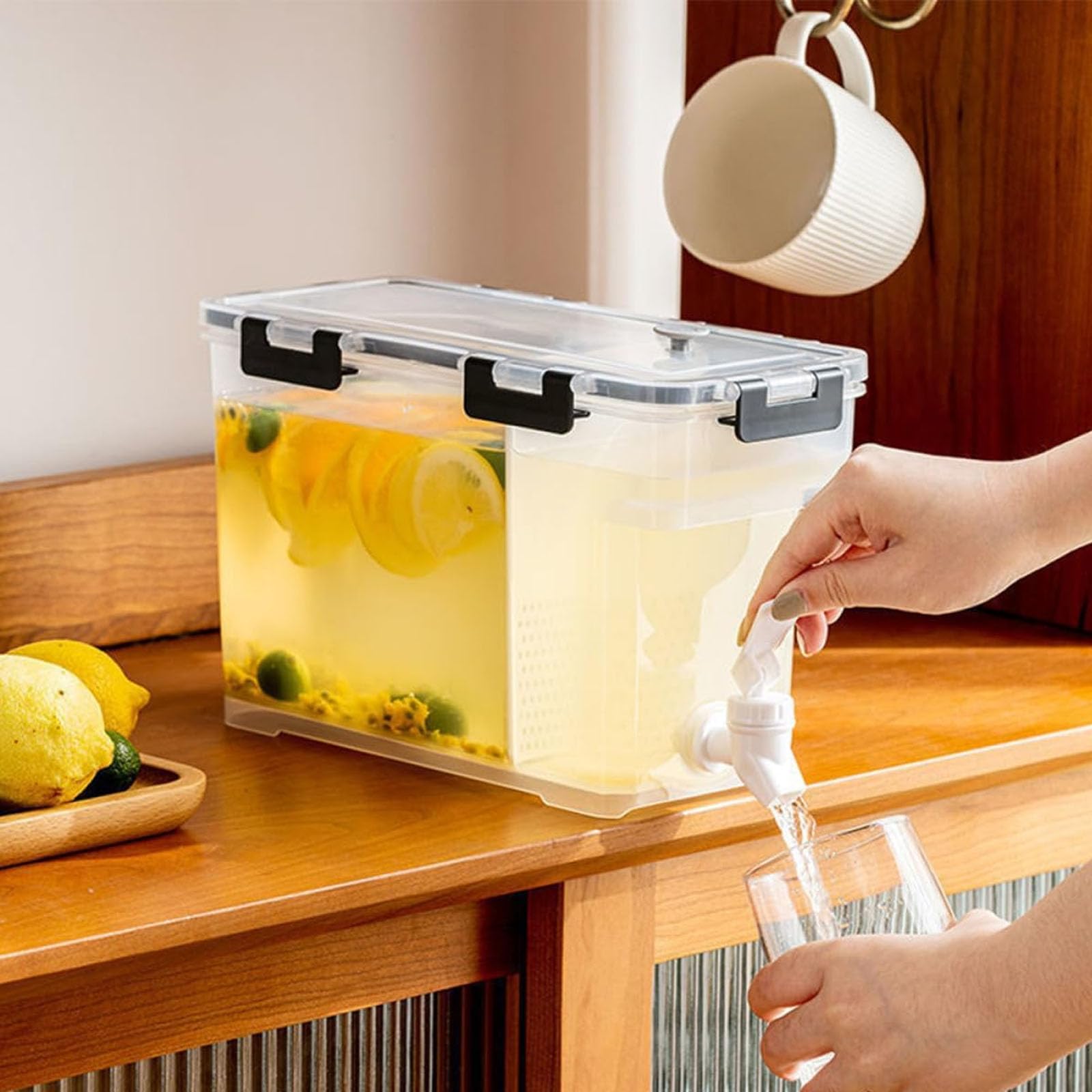 Duży plastikowy pojemnik na napoje, 3,5 l, dozownik napojów na imprezy, sok/mrożona herbata/napój gazowany z filtrem i przegrodą, do dozownika soku/herbaty / napojów gazowanych przezroczysta lemoniada