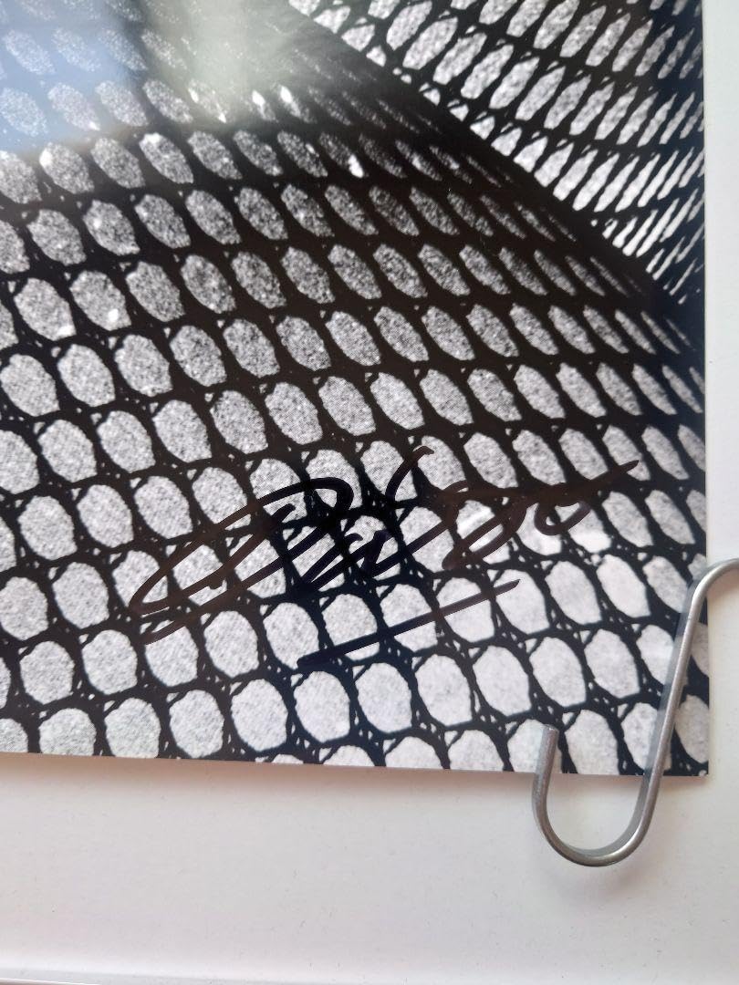 森山大道 タイツ サイン入りポスター nadiff a/p/a/r/t Amazon.co.jp: 森山大道 タイツ サイン入りポスター nadiff