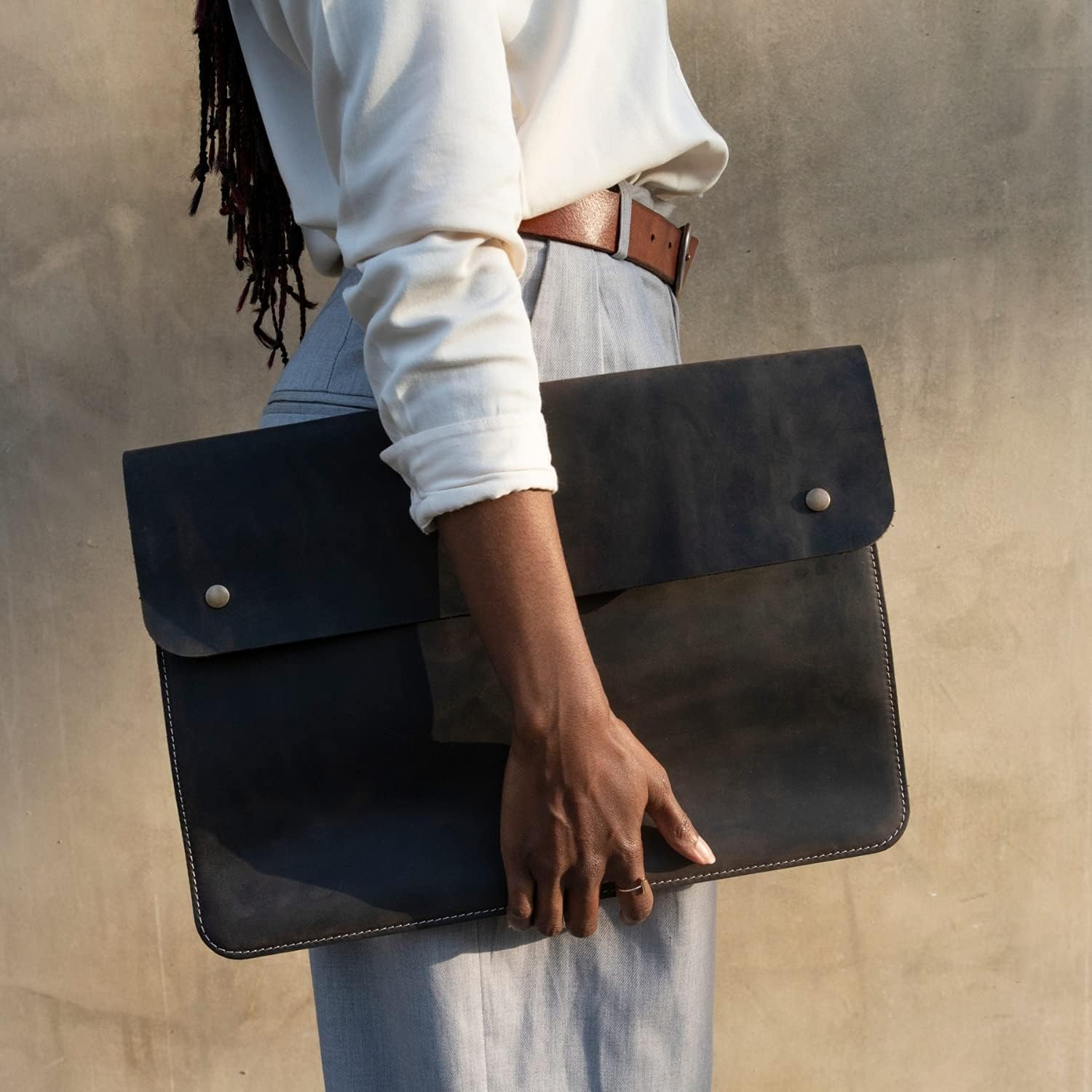 MegaGear Top Grain Leather Macbook Bag Laptop Sleeve for MacBook Pro and MacBook Air Case - 14 Inch - 13 Inch (M4, M3, M2, M2, M1, Pro & Max) - 13.3 Inch - iPad Pro 12.9 Inch - 2020 to 2024 Models - Image 3