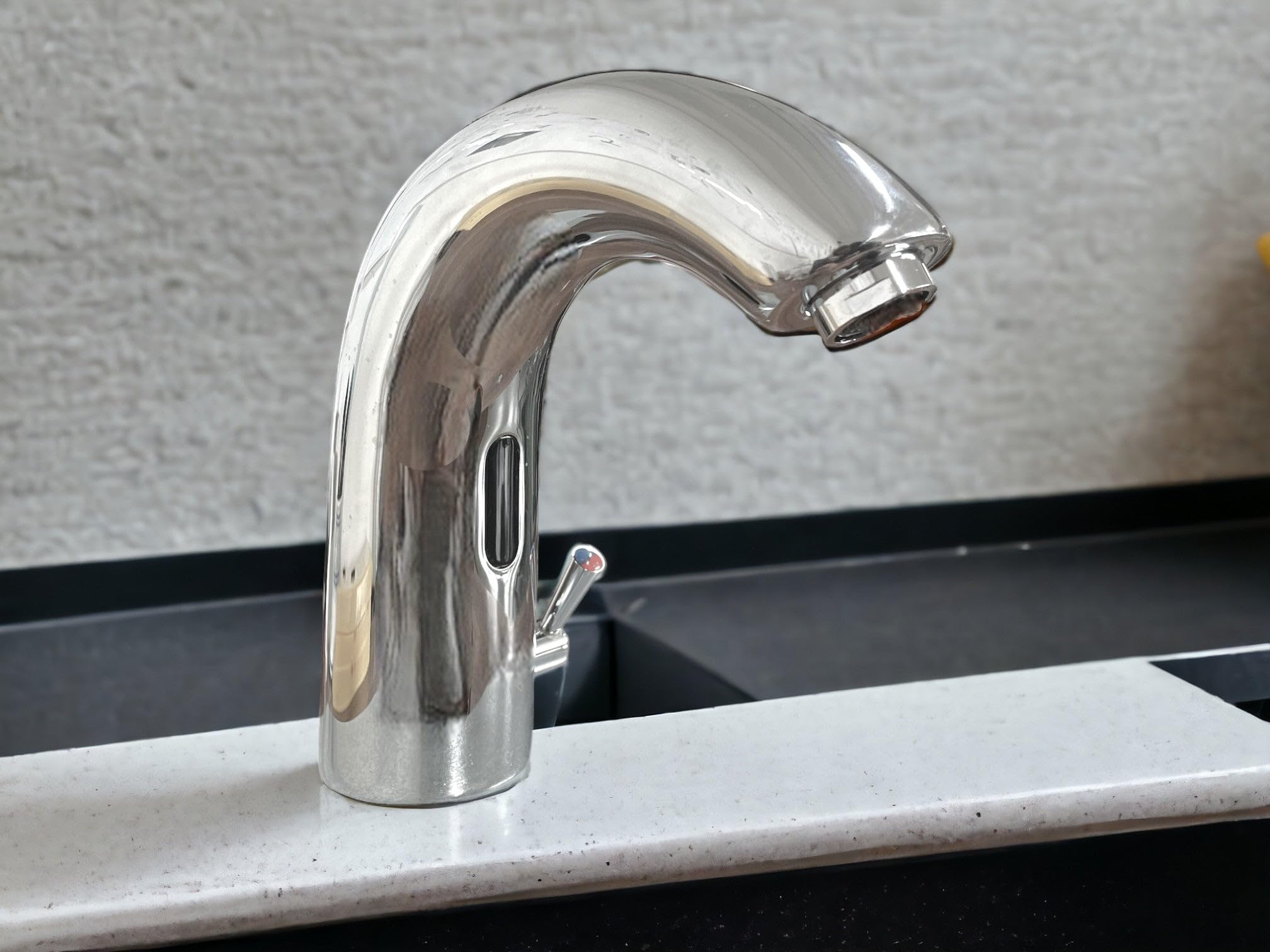 BAGNOCLIC - Rubinetto Miscelatore Elettronico Automatico | Ad Infrarossi | Cromo, Cromata, Ottone, Neutro | Installazione Facile | Sistema Antimanomissione