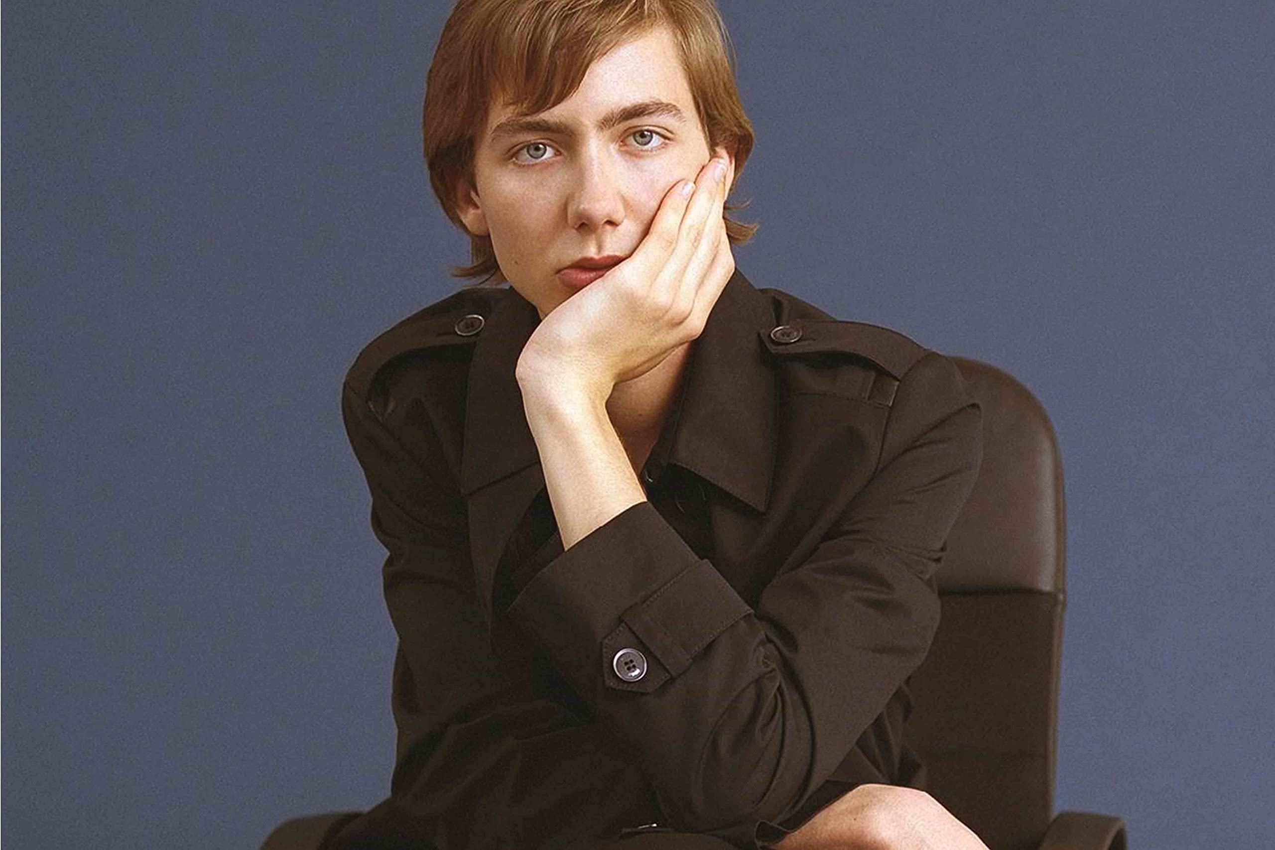 Yellow Alley Model Paul Hameline Sticker Poster| Model Poster|Interior Wall Decor|Poster for Showroom, Hostel,Boutique|Decorative Wall Sticker Poster|Self Adhesive Wall Poster