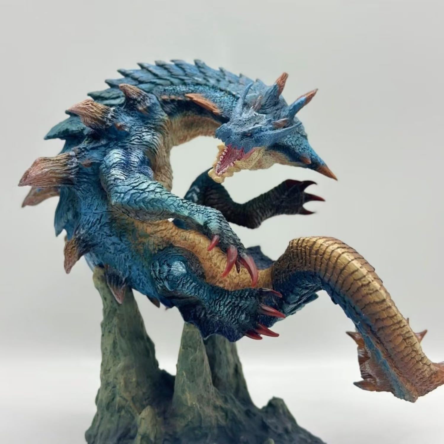 Monster Hunter Figure Spiel Anime Figur Lagiacrus PVC Modell Sammelstatue 17CM