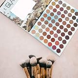 GLAZZI Paleta de maquillaje 63 colores brillantes y mate, sombra de ojos pigmentada de larga duración con escenario de espejo, paleta de maquillaje colorida profesional cosmética bandeja grande polvo