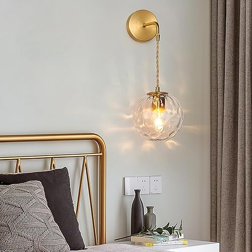 Miniatura 5 de Lámpara de pared moderna de globo de vidrio transparente, mini luces de pared de bola de vidrio con cable dorado y acabado dorado para dormitorio