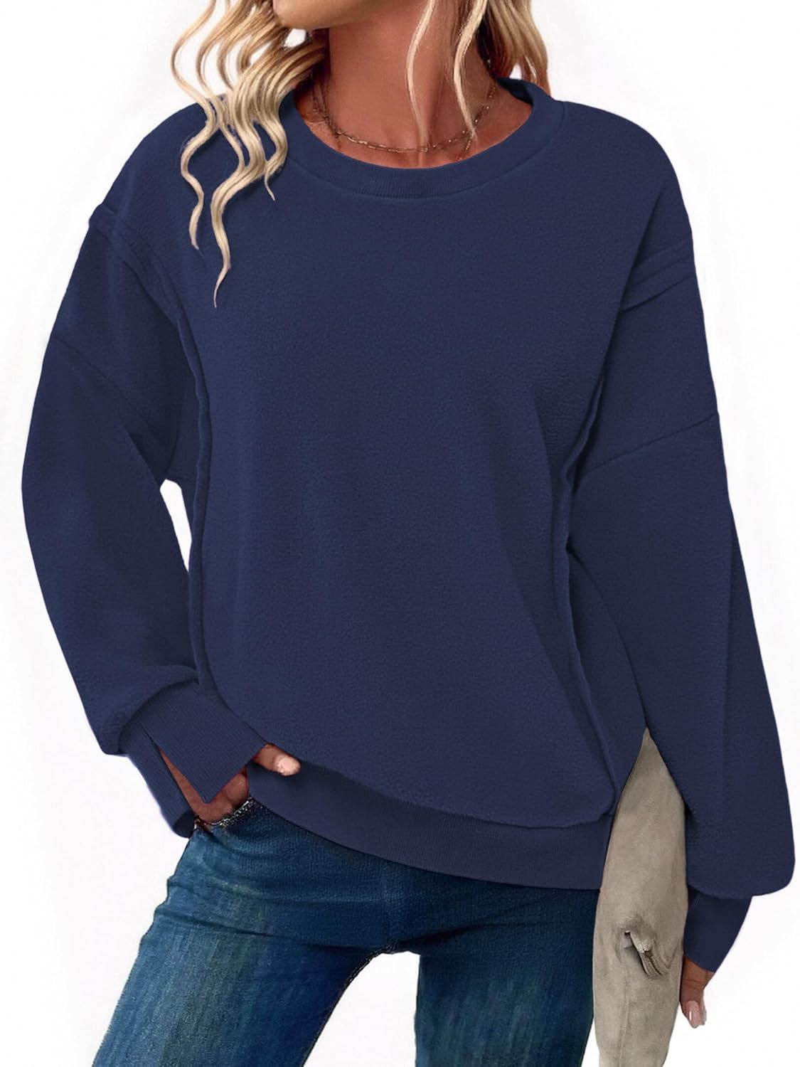 Zeagoo Women's Casual Sweatshirts Crewneck Long Sleeve Fuzzy Fleece Jackets Side Slit Midweight Pullover Fall Fashion 2025