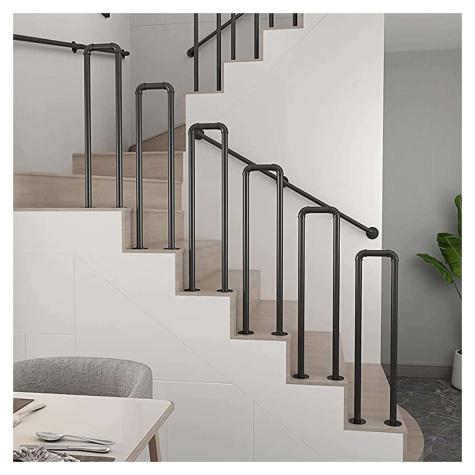 Main courante d'escalier noir pour éviter les chutes en intérieur