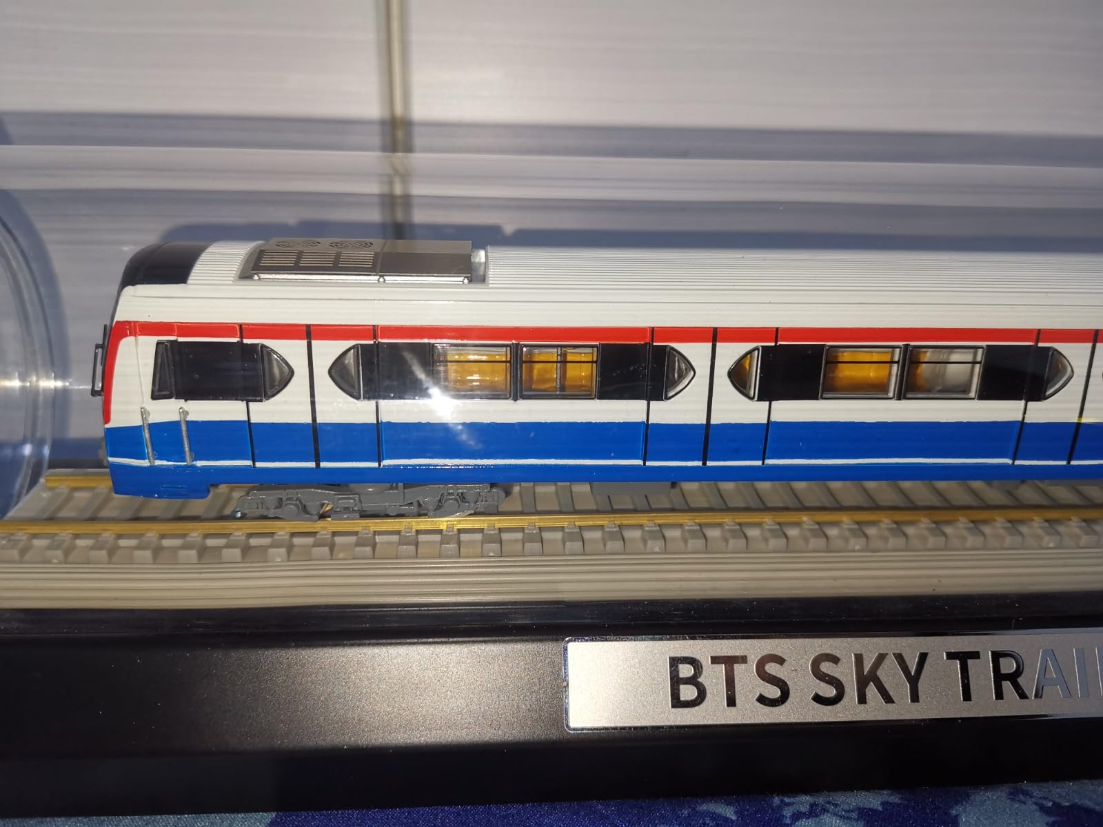 Thailand Bangkok BTS Sky Train Model (1:87) : Amazon.sg: Toys display picture 1