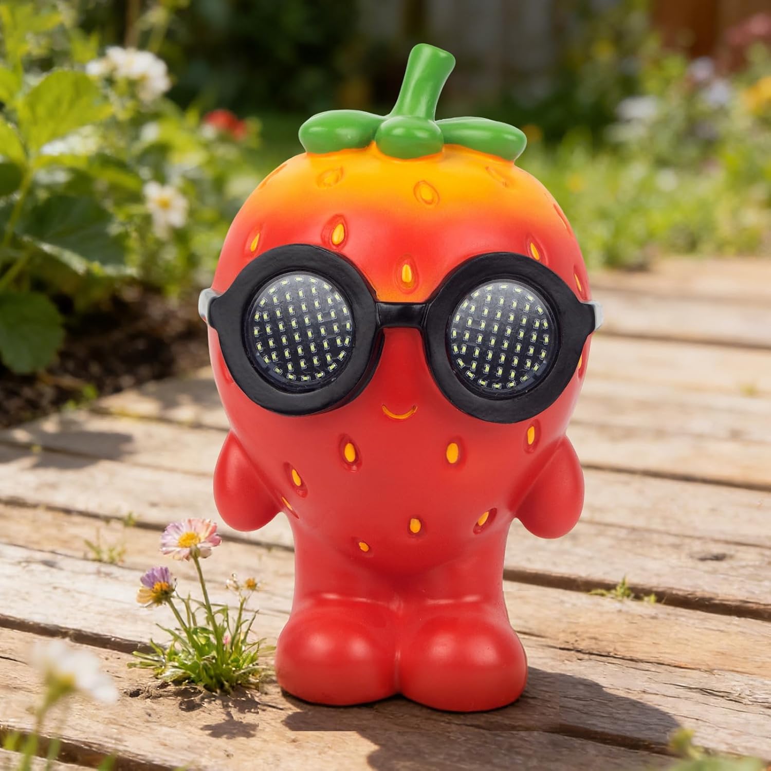 Solar Garden Statue,Cute Outdoor Statue with LED Light, Outdoor Decor for Patio,Balcony,Yard,Lawn Ornament,Birthday Gifts for Mom Grandma (Strawberry)