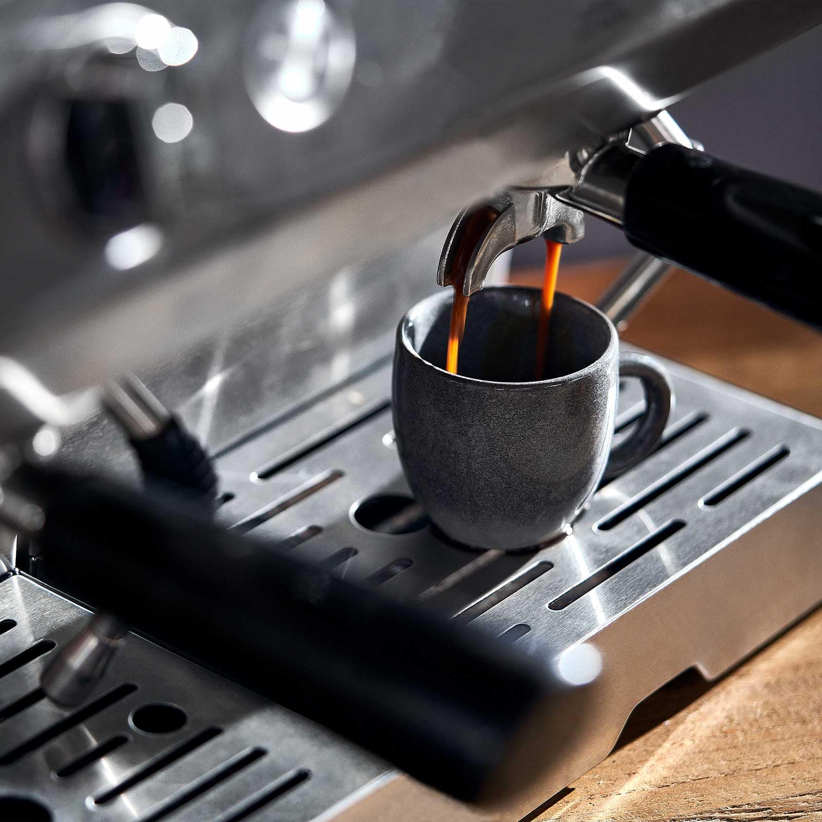 SPRINGLANE Vaisselle, service de table en faïence (Tasses Café avec Soucoupes, 4 piéces)