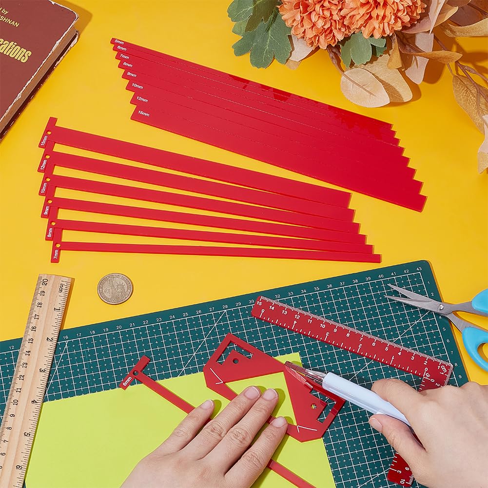 UNICRAFTALE Set di righelli flessibili in acrilico per rilegatura, confezione di rilegatura, rilegatura rossa, semplice per scrapbooking, 18 pezzi, Righelli a forma di T, per rilegare libri, album di