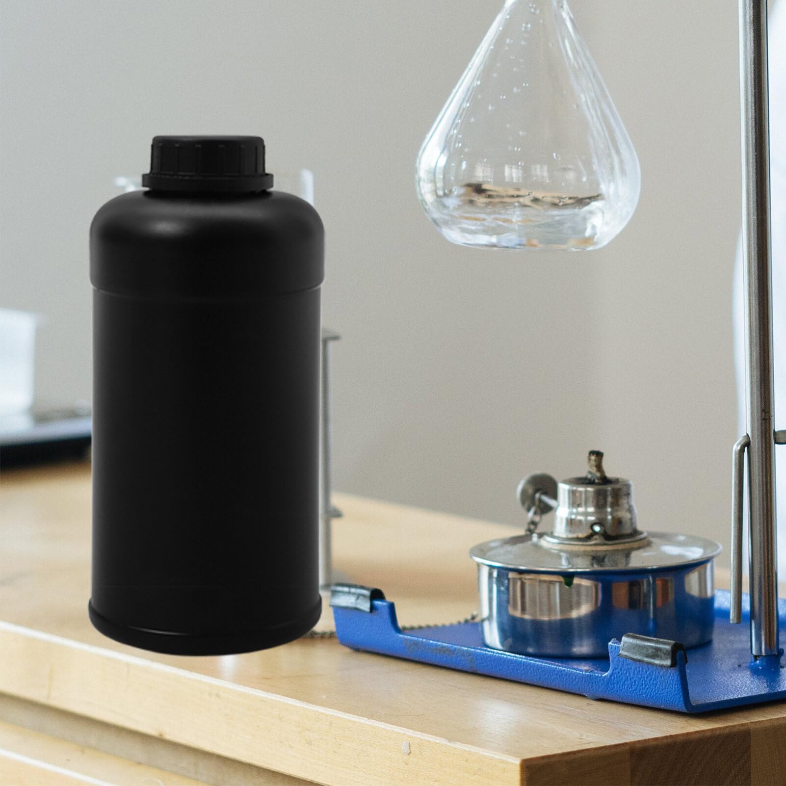 CLISPEED 4pcs Plastic Lab Chemical Reagent Bottles 1000ml Wide Mouth Liquid/Solid Sample Storage Container Sealing Bottles with Anti-theft Cap Black