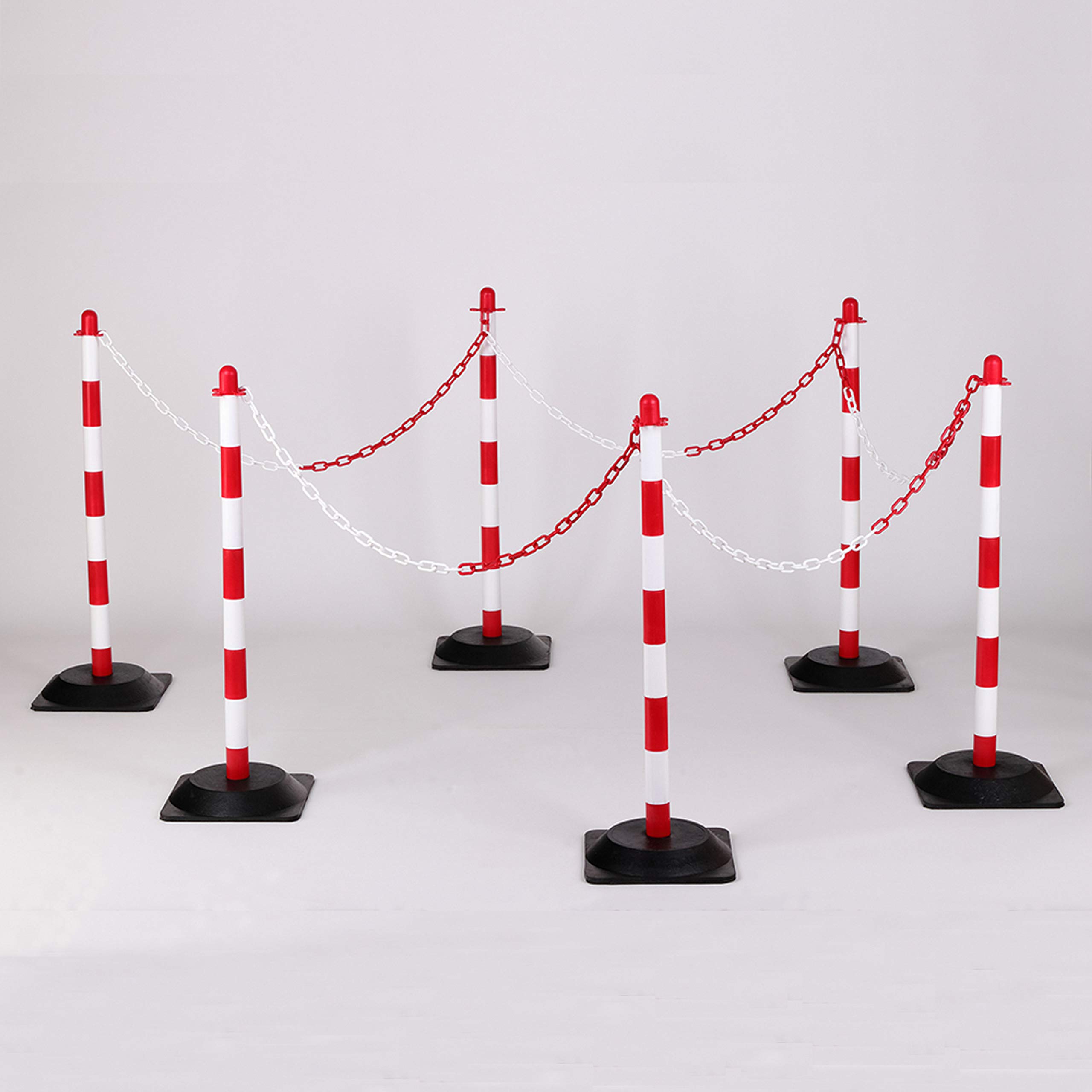 0004373 avec 6 poteaux de plastique, avec 6 bases Écuries et 10 Mètres de chaîne de signalisation avec connecteurs. Tout en couleur BLANCO-ROJO