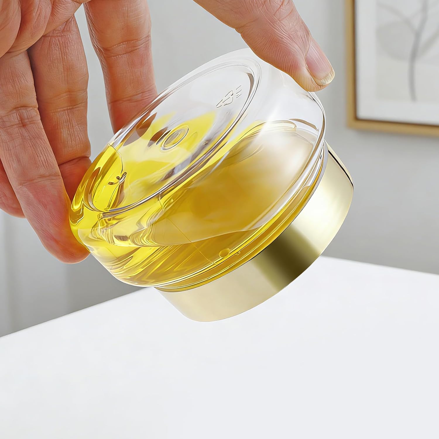 24 Pack Plastic Jars with Gold Lids Labels, 5 oz Round Plastic Containers, BPA Free - Refillable Cosmetic Containers, Empty Cosmetic Jars for Body Butter Cream Lotion Sugar Scrub Slime