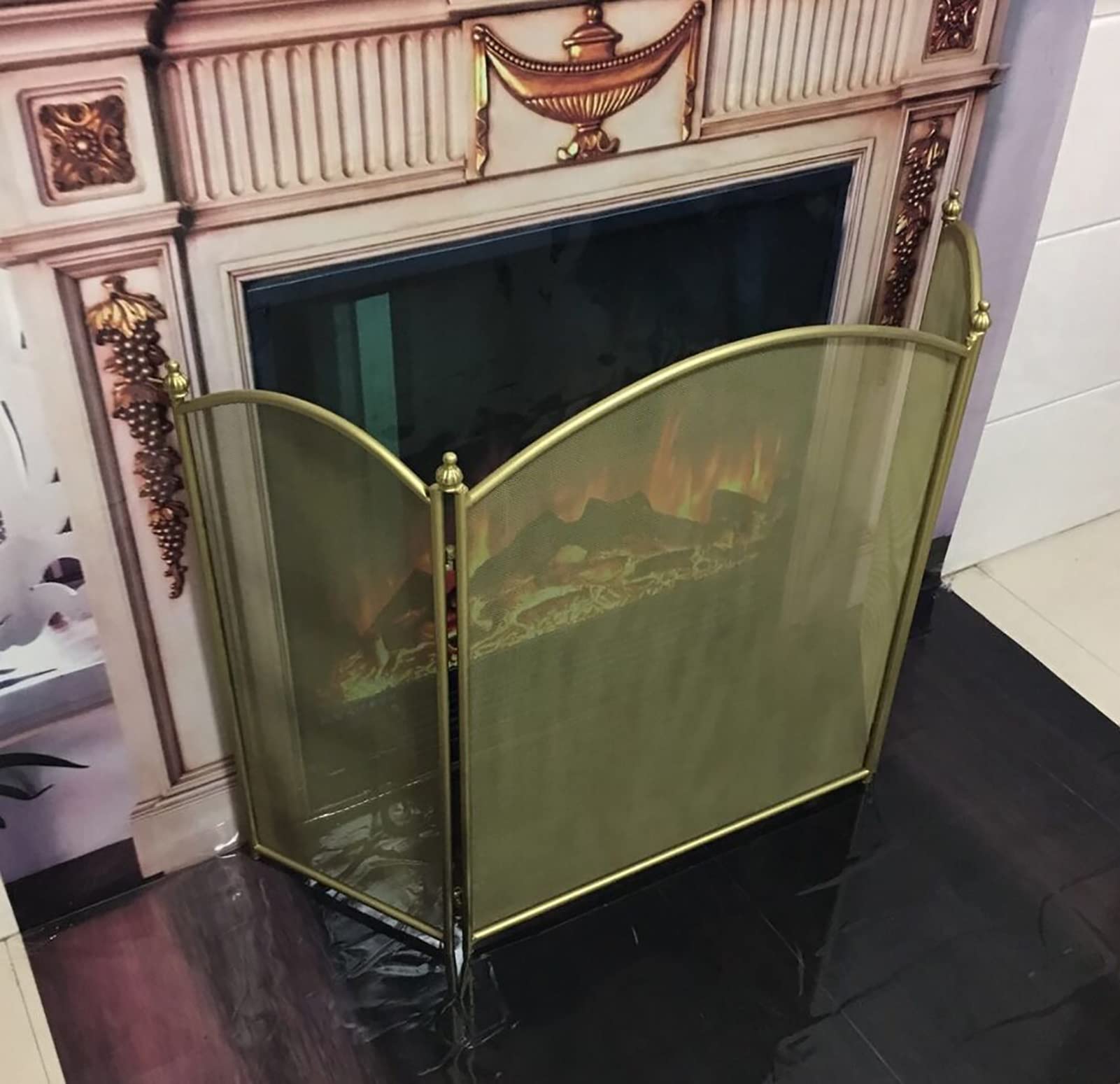 Parascintille Pieghevole Fire Guard in Oro con Finitura Anticata, Accessorio per focolare a 3 Pannelli, parascintille per Animali Domestici, parascintille per Camino con Rete Protettiva