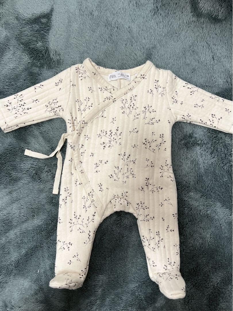 Amazon.co.jp: ZARAベビー パフジャンプスーツ : ファッション