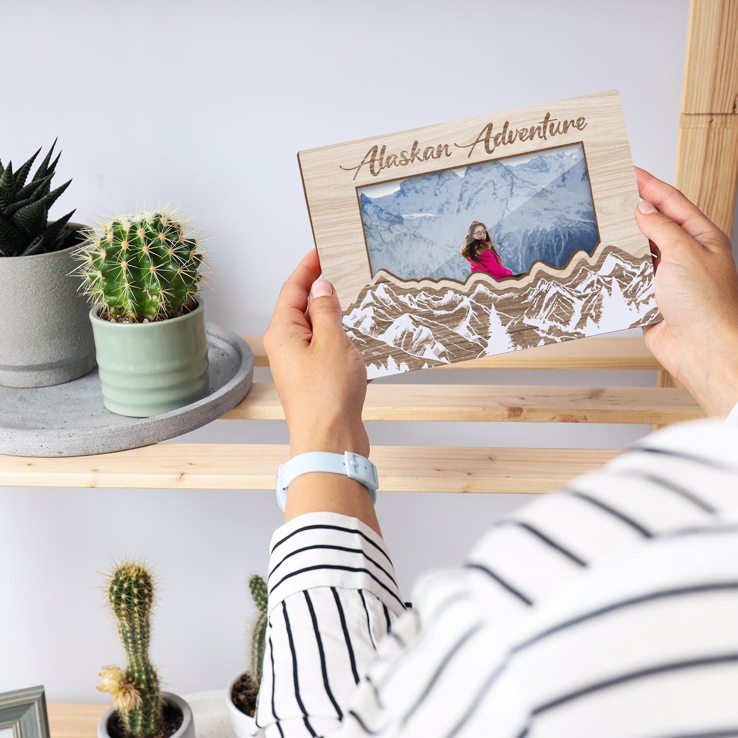 Alaskan Adventure Picture Frame, Alaska Souvenirs Photo Frame for Friends Family Couple, 4x6 Wooden Picture Frames Gifts for Adventure Honeymoon Vacation, Home Office Shelf Table Decor -001 image 3