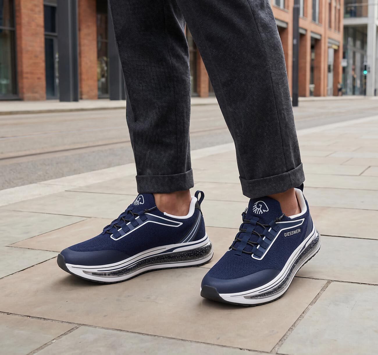 Giesswein Wooltastic Men - Federnder Merino Sneaker mit Luftkammer | Leichter Slip-In Freizeitschuh mit Dämpfungskugeln & Wechselfußbett – Sockenfeeling für Alltag, City und leichtes Outdoor