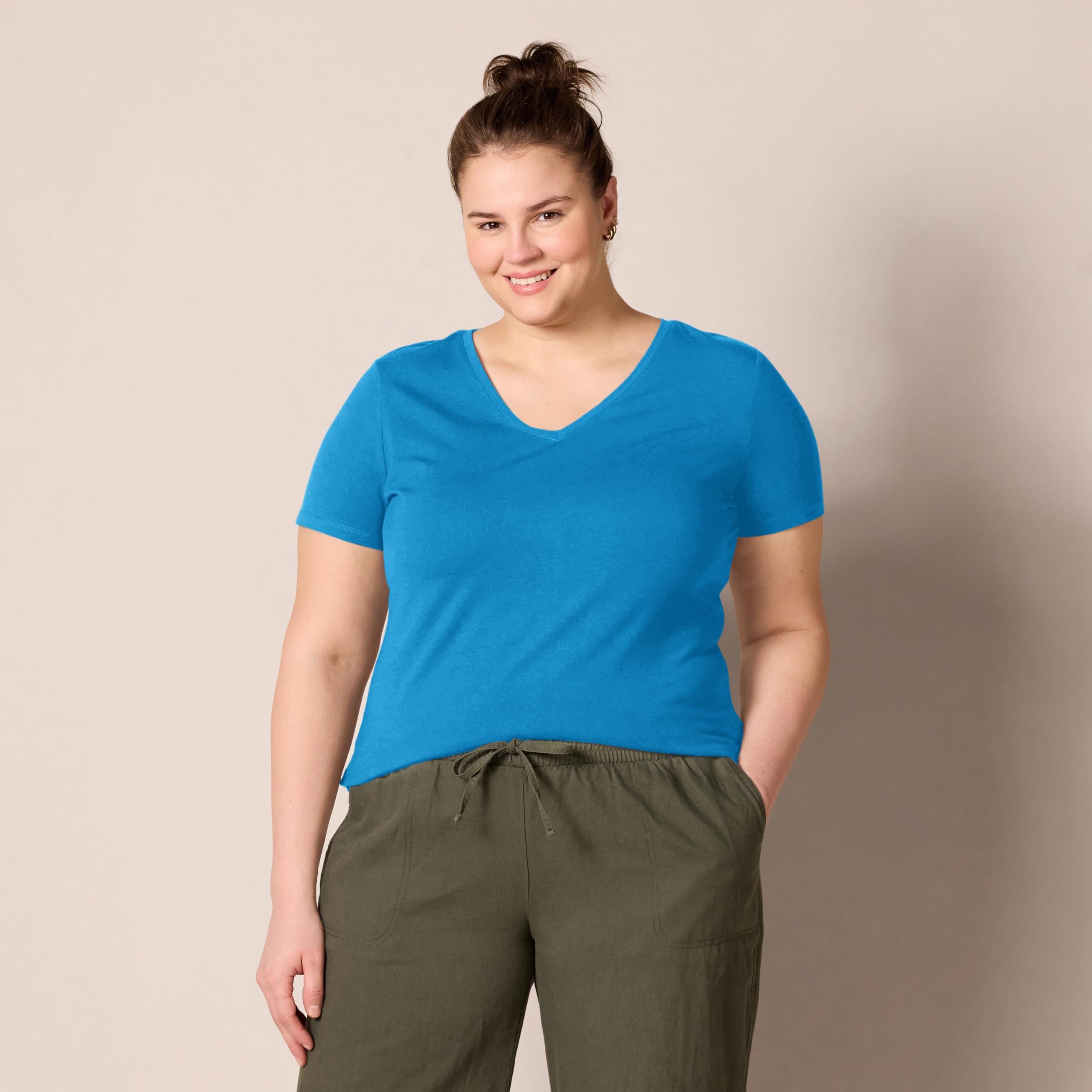 Amazon Essentials Women's Regular-Fit Short-Sleeve T-Shirt (Crewneck and V-Neck Options), Multipacks — view 352