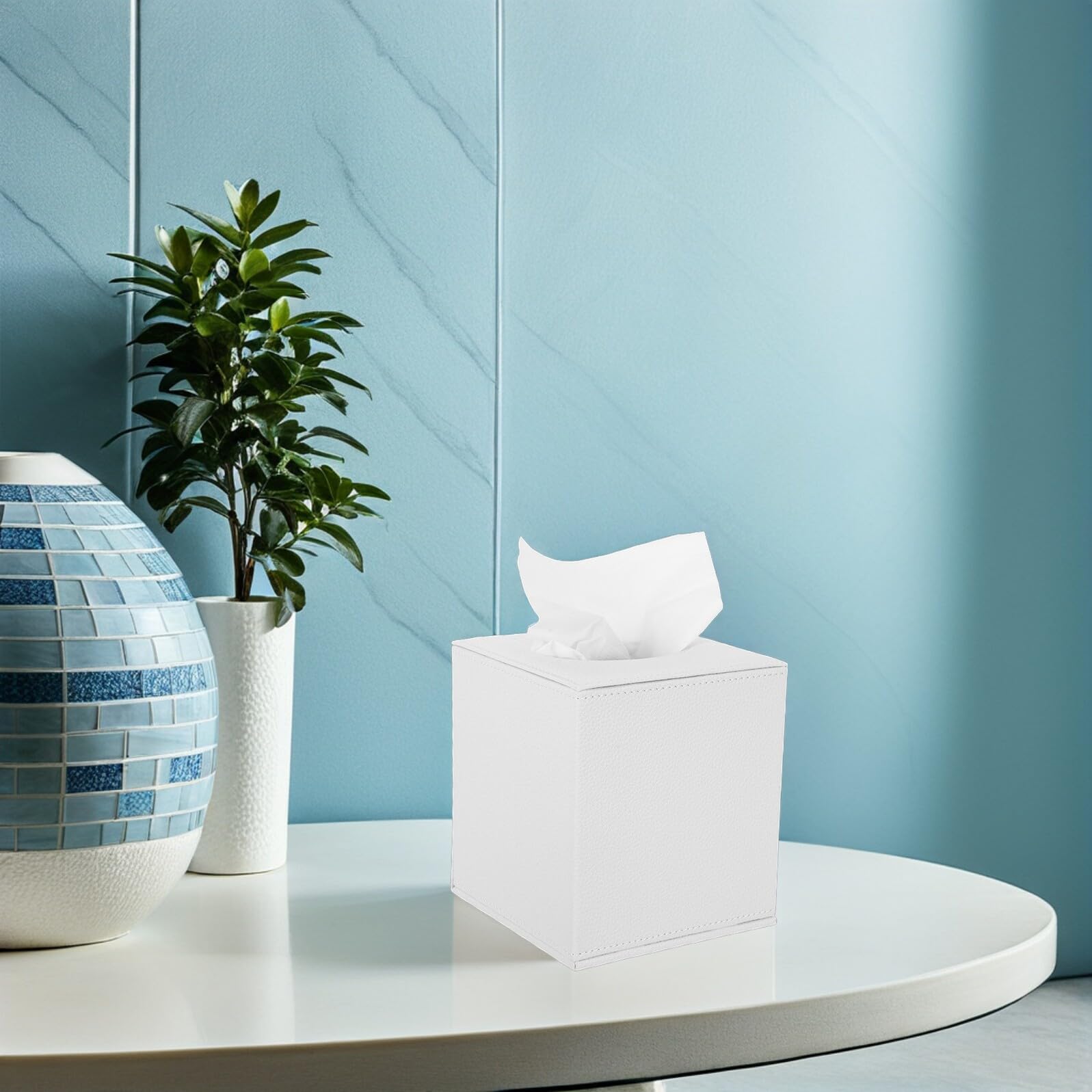 GLEAVI Quadratische Kosmetiktuchbox Pu Leder Würfel Taschentuchspender für Badezimmer Schlafzimmer Büro Weiß