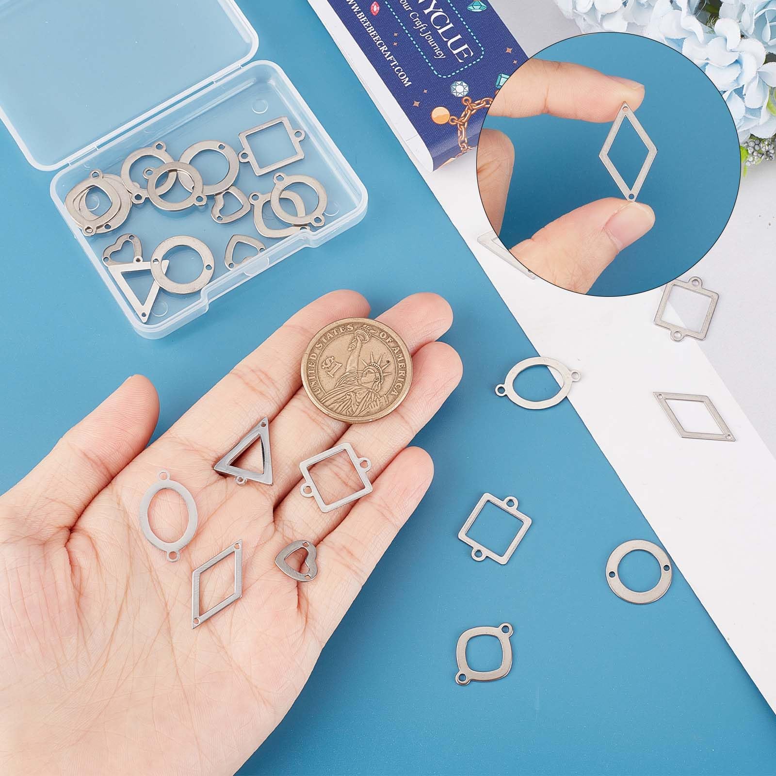 SUNNYCLUE 32 Connettori E Ciondoli Geometrici In Acciaio Inossidabile, 4 Stili (Rotondi, Quadrati, Rombo), Oro E Argento, Per Bigiotteria Fai-da-Te