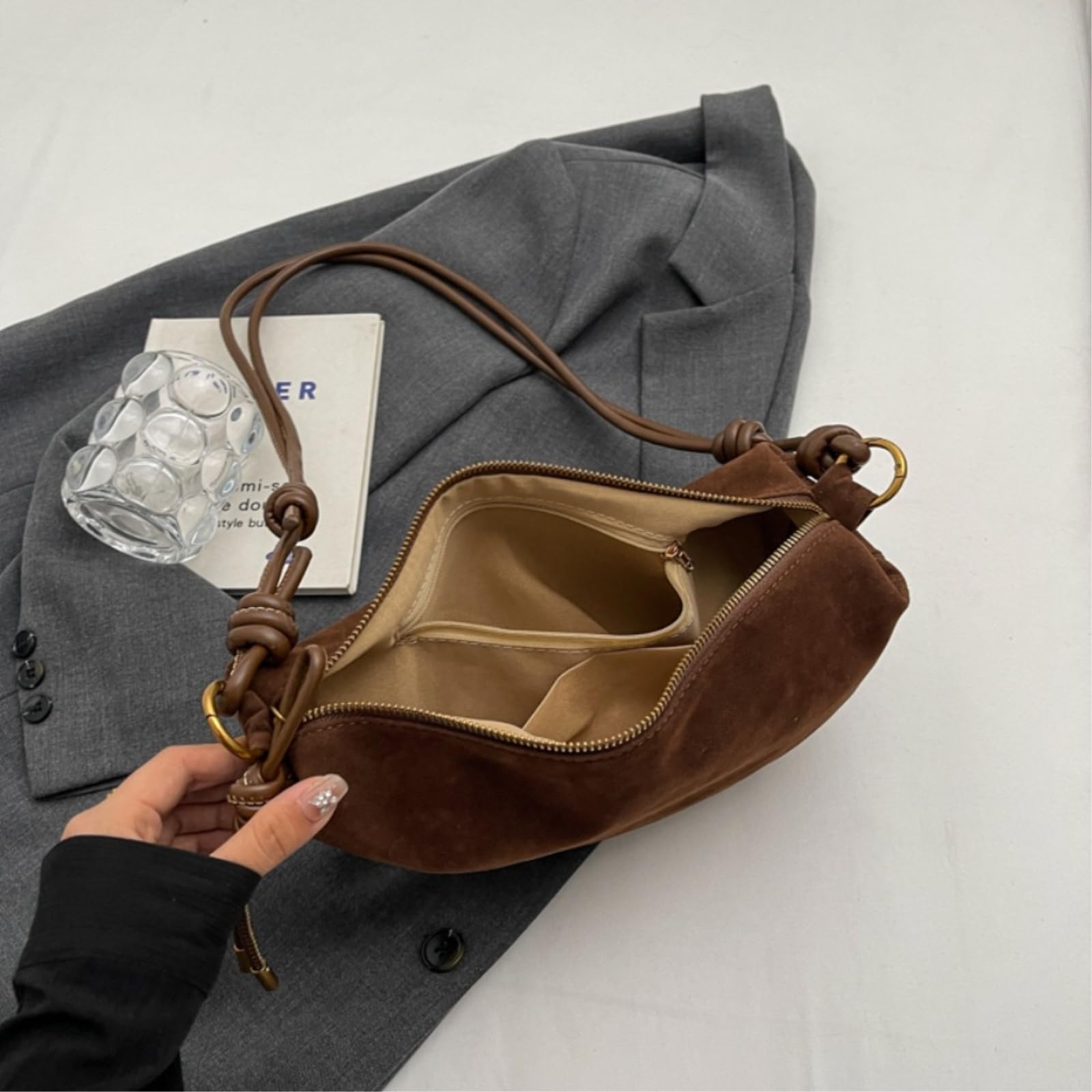 Torba crossbody matowa retro dla kobiet jesień i zima nisza design ramię kurierski pieróg dojeżdżający do pracy pod pachami