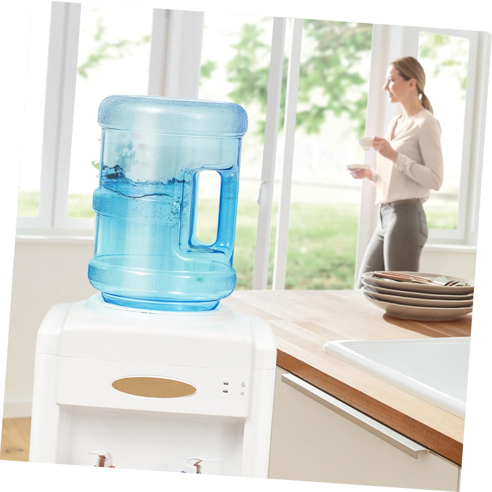 Supvox Mineralwasserflasche und Griff 5 Liter mit Schraubverschluss Auspc Hoher Dichtungsleistung Tragbarer Wasserbehälter Zufälliger Stil für Auto und Outdoor