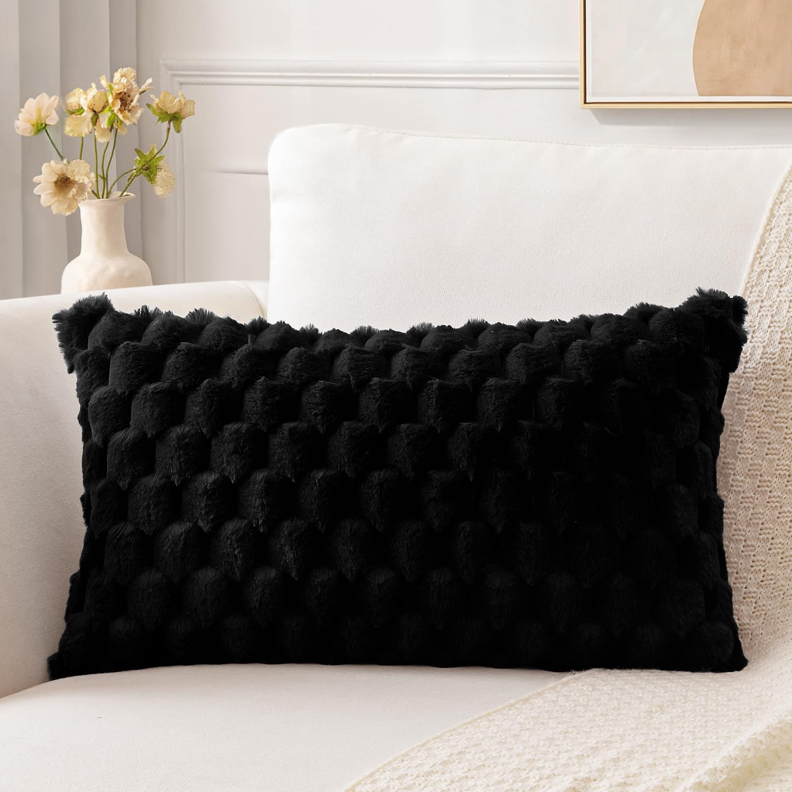 Sungeek Black Fluffy Faux Fur Cushion Covers 30x50 cm, Soft Cozy Plush Velvet Decorative Throw Pillow Covers 12x20 Inch Lumbar Pillowcases for Sofa Couch Bed Living Room — image 1