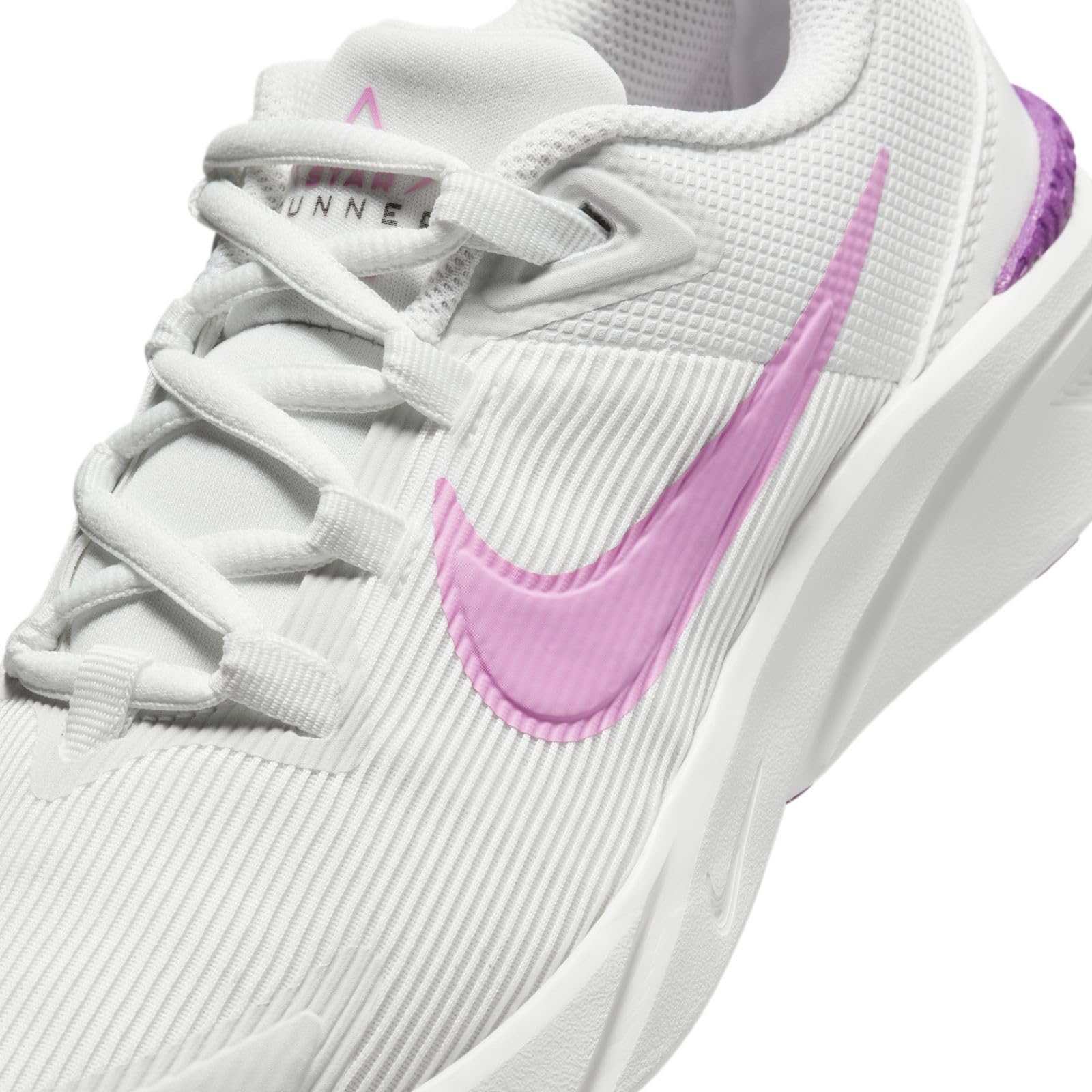 Nike Unisex Kinder Star Runner 4 Nn (Gs) Traillaufschuh