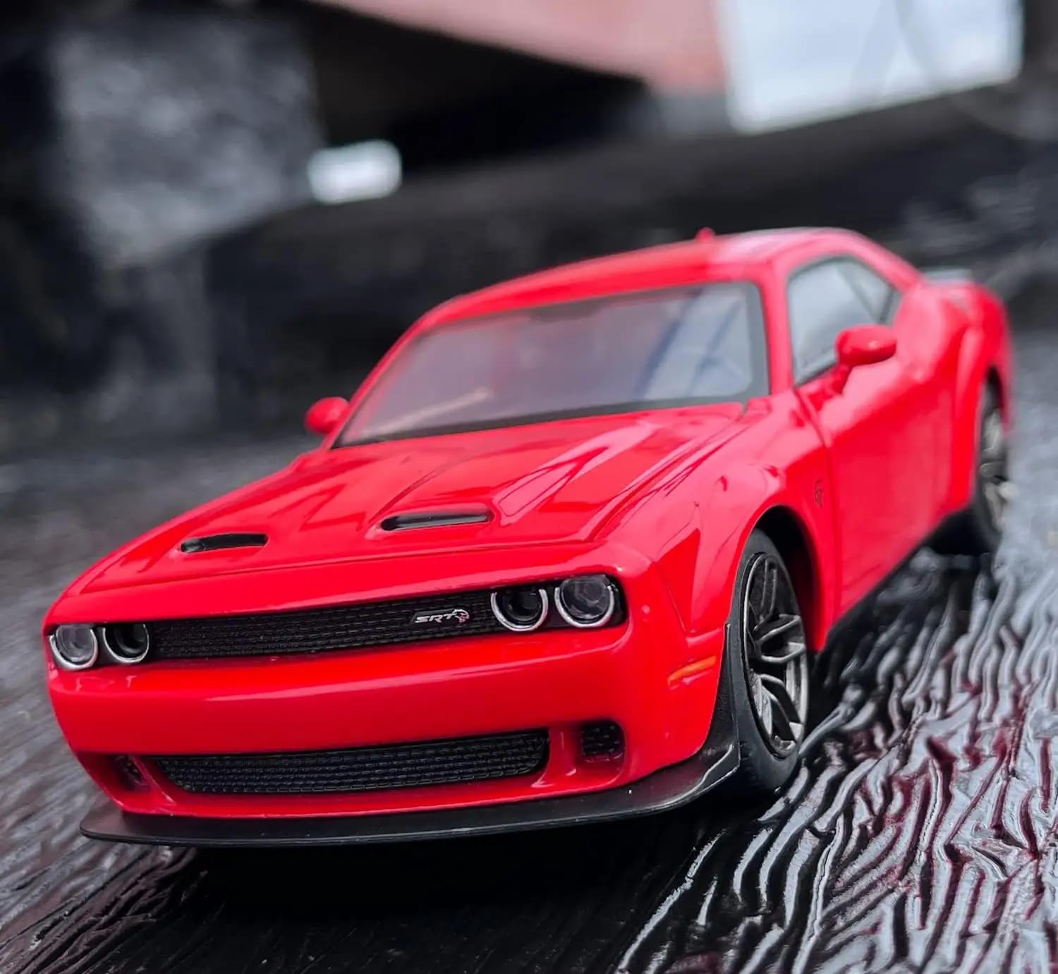 Model Car 1: 32 Dodge Challenger Alloy Diecast Collectible Pull Back Toy Car with Light and Sound | Toy Metal Vehicle for Adult/Kid Boys & Girls Birthday Gift (Red/Black) (Red)